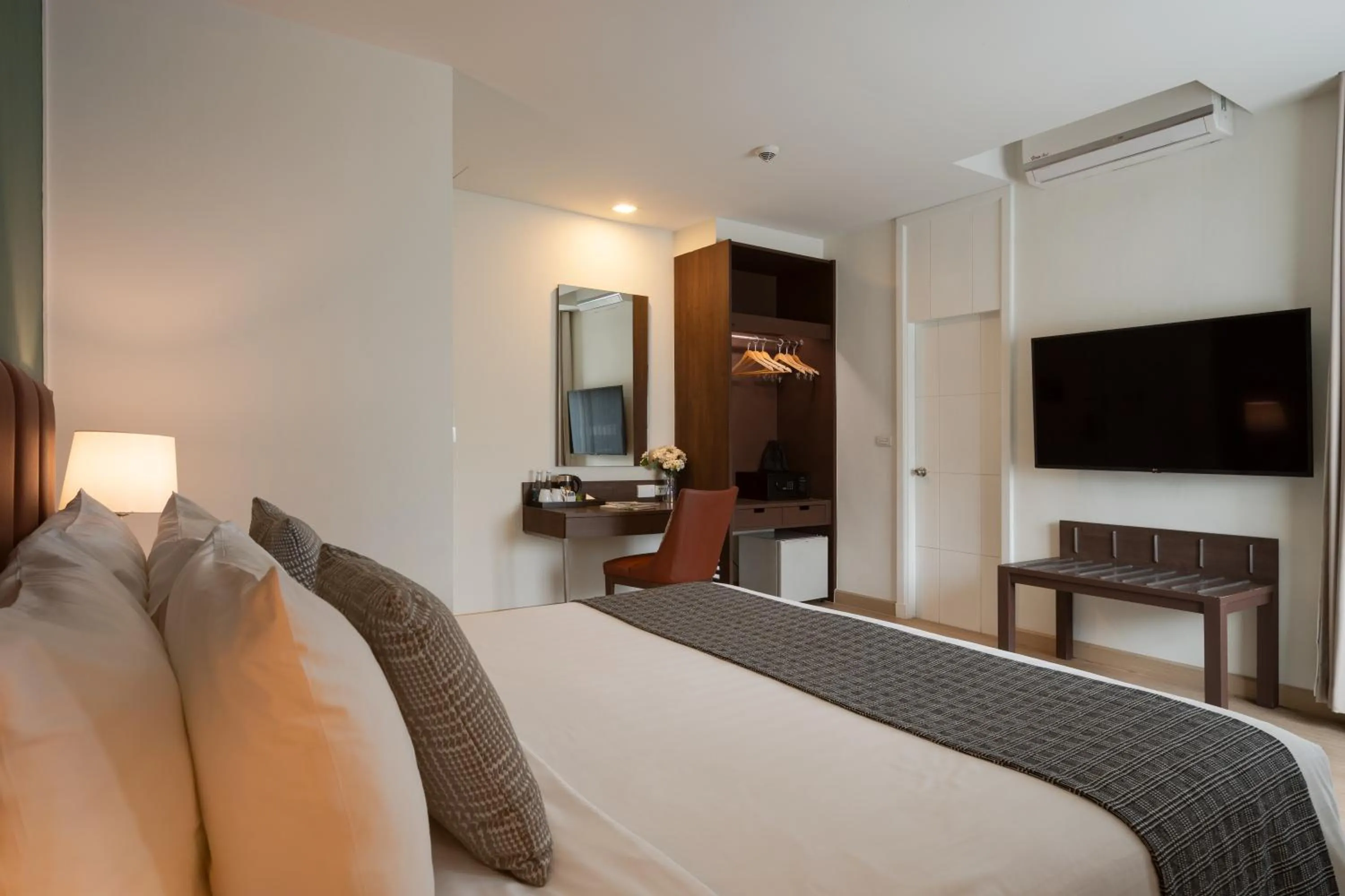 Bed in The Legacy Hotel Nana Sukhumvit, Aspira Collection