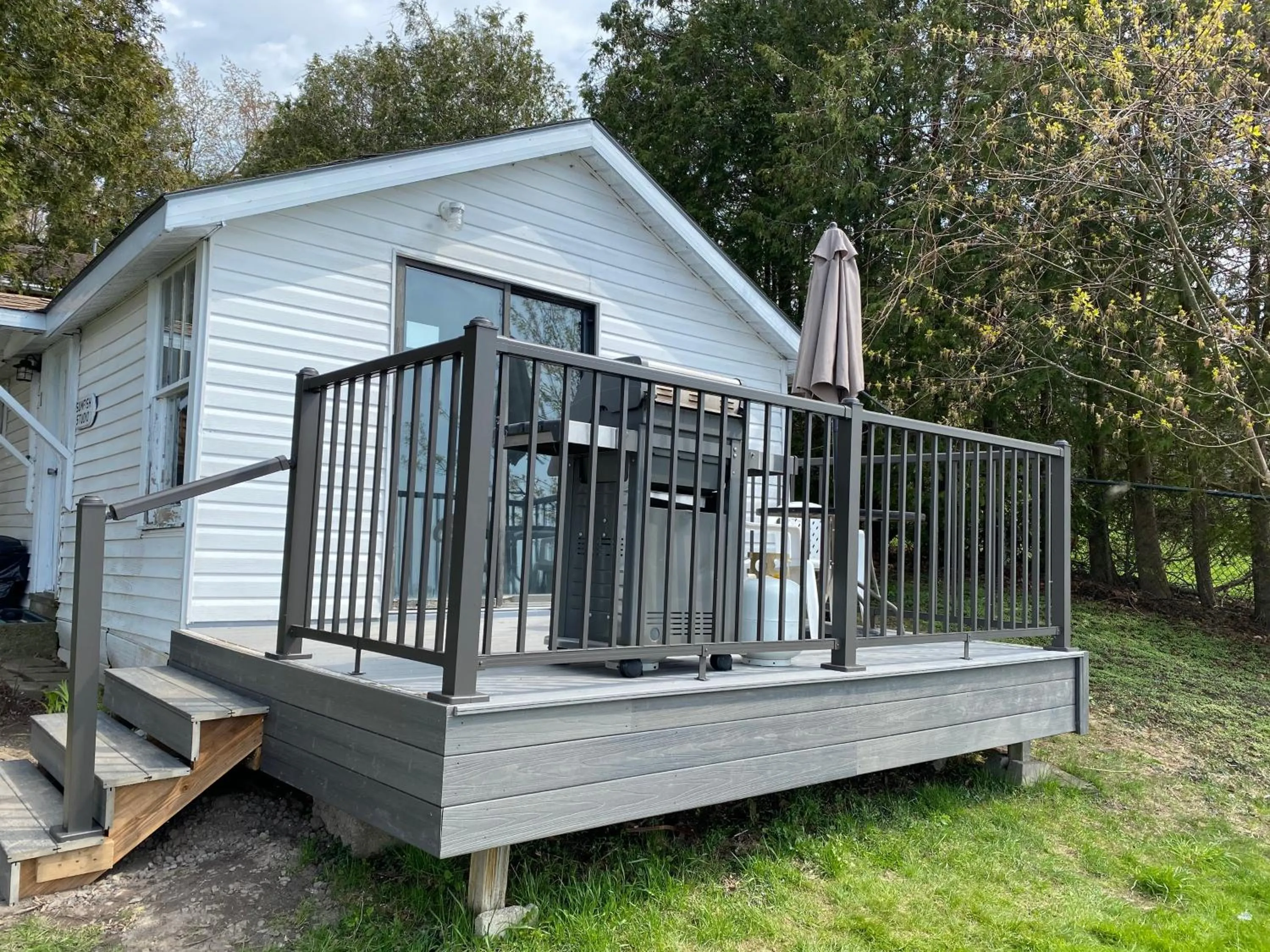 Property building in Merland Park Cottages and Motel