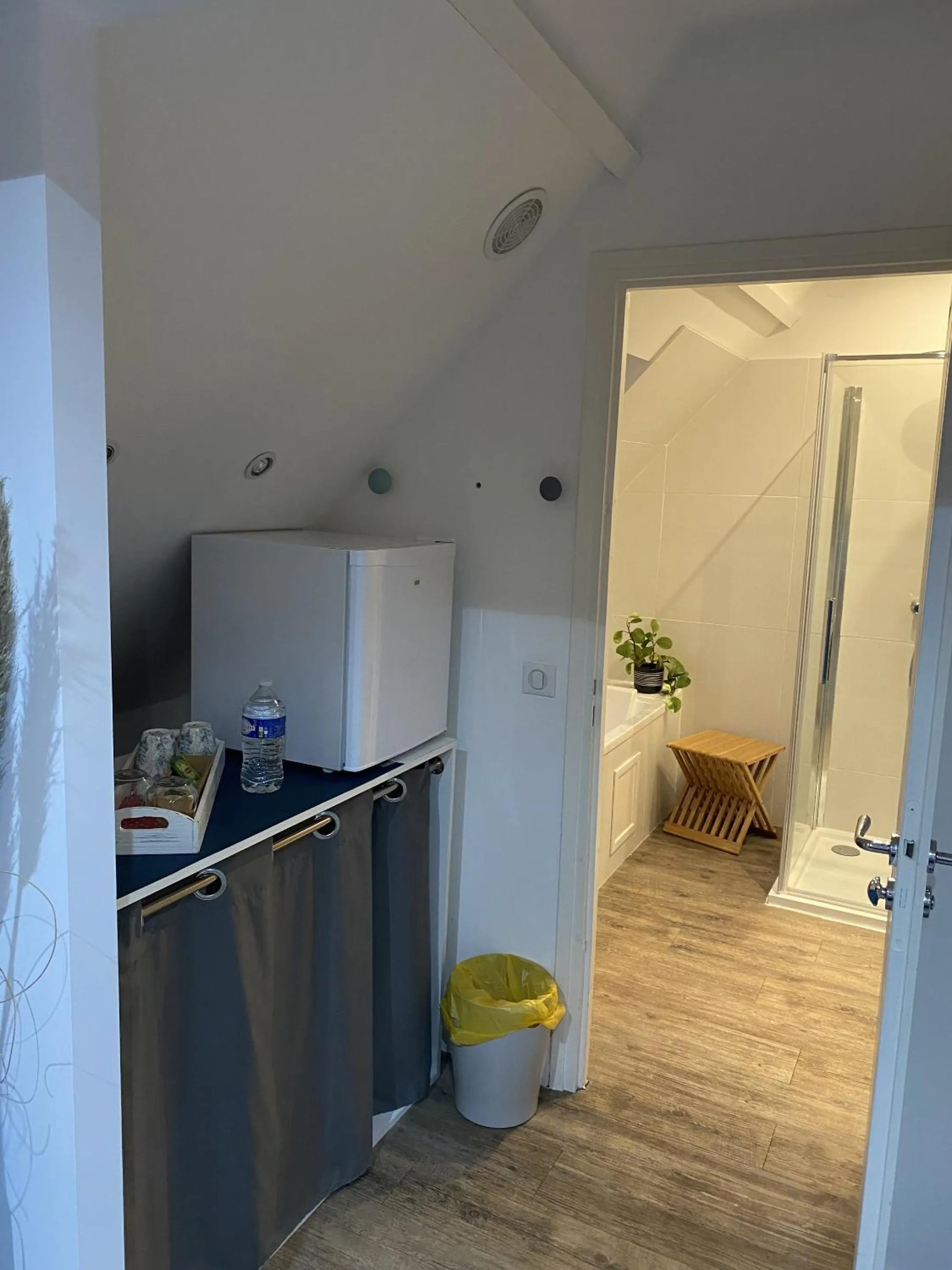 Bedroom in Aux Herbes Hautes