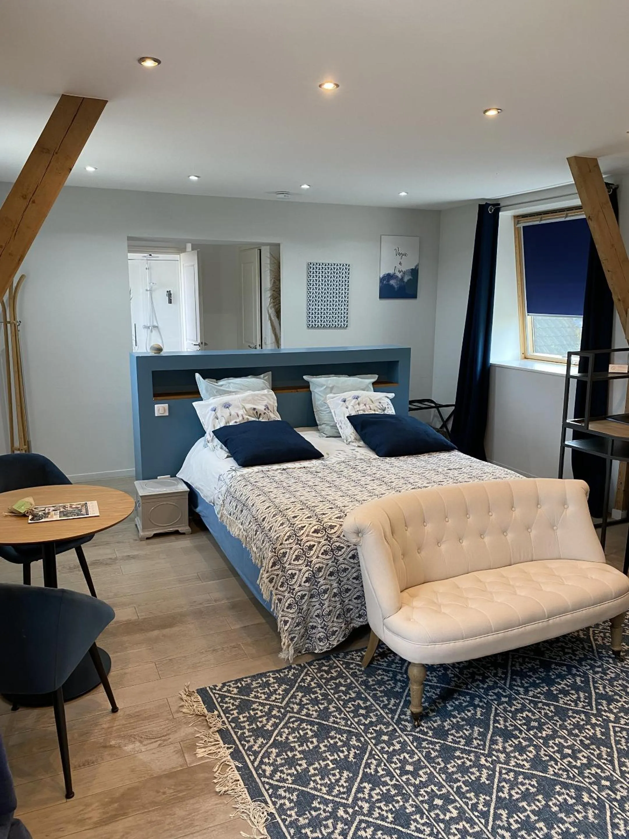 Bedroom, Bed in Aux Herbes Hautes