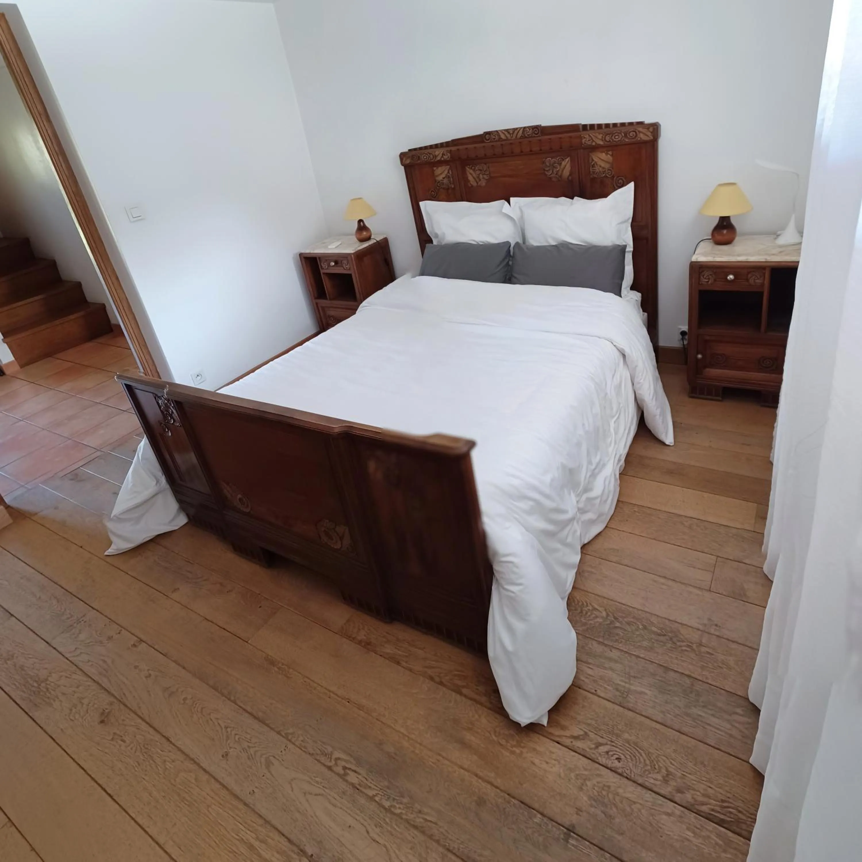 Bedroom, Bed in Chalet Les Cols - Chambres avec terrasse & jardin - proche de la nouvelle gare