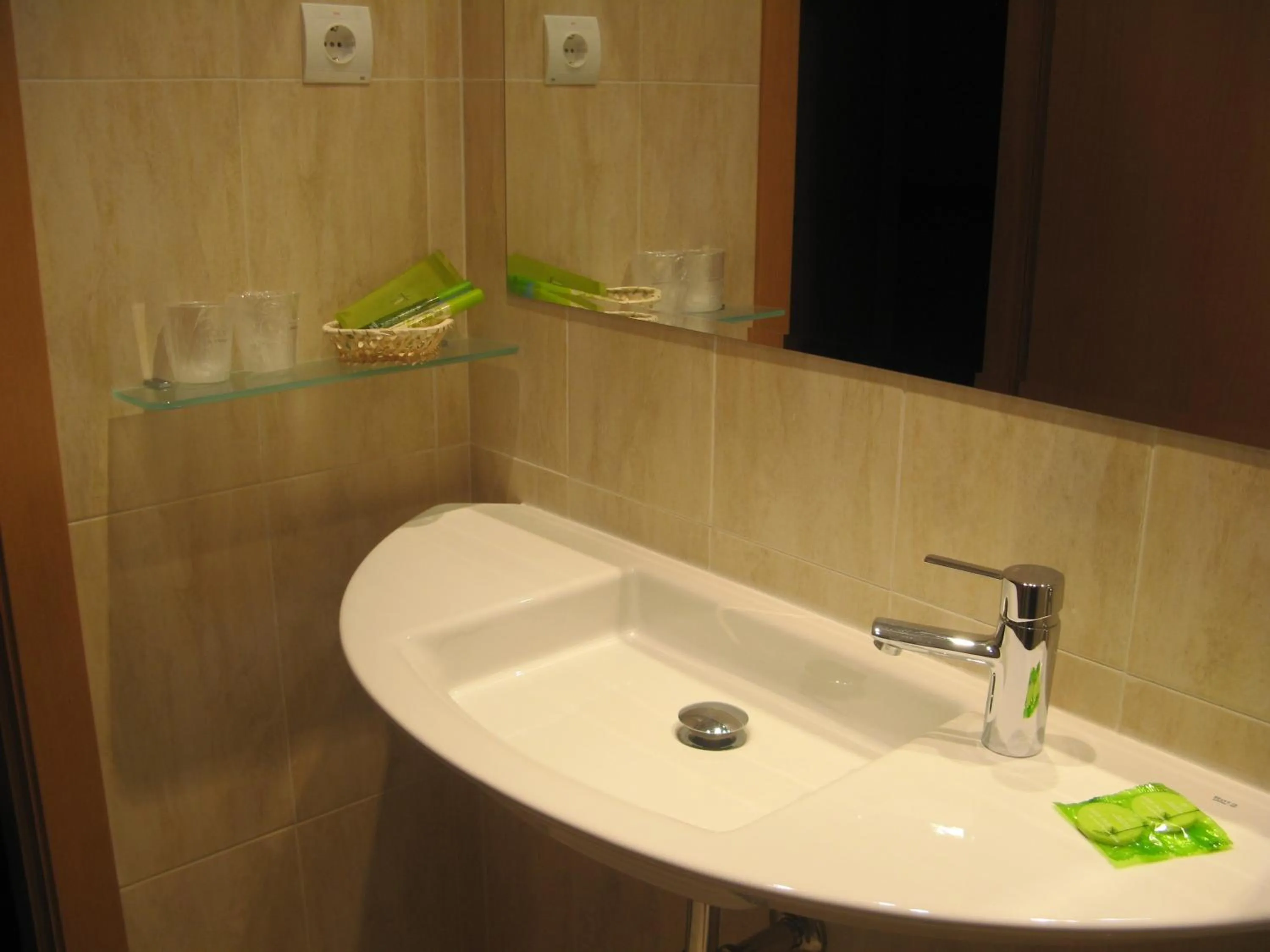 Bathroom in Hostal T4