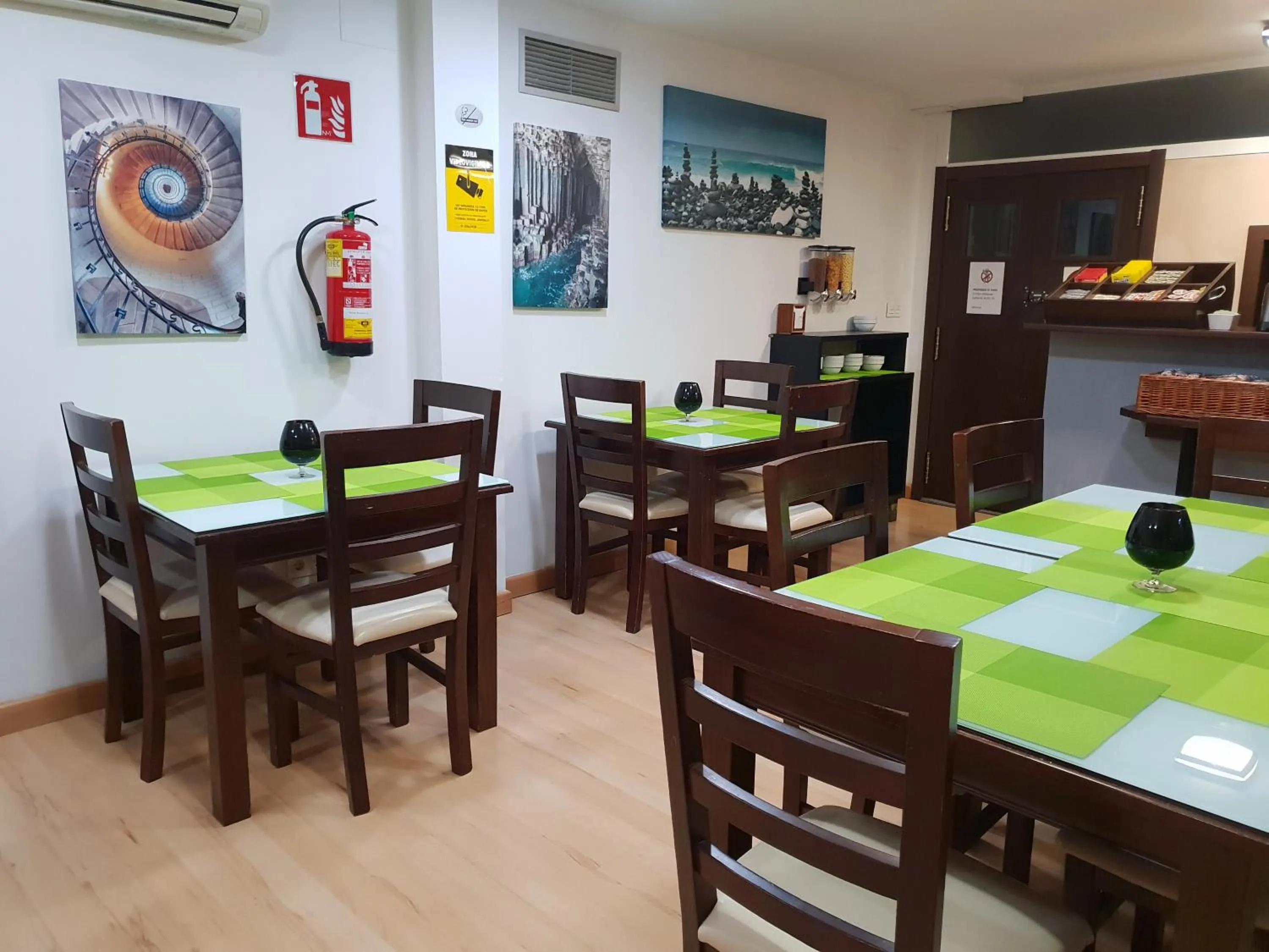 Breakfast in Hostal T4