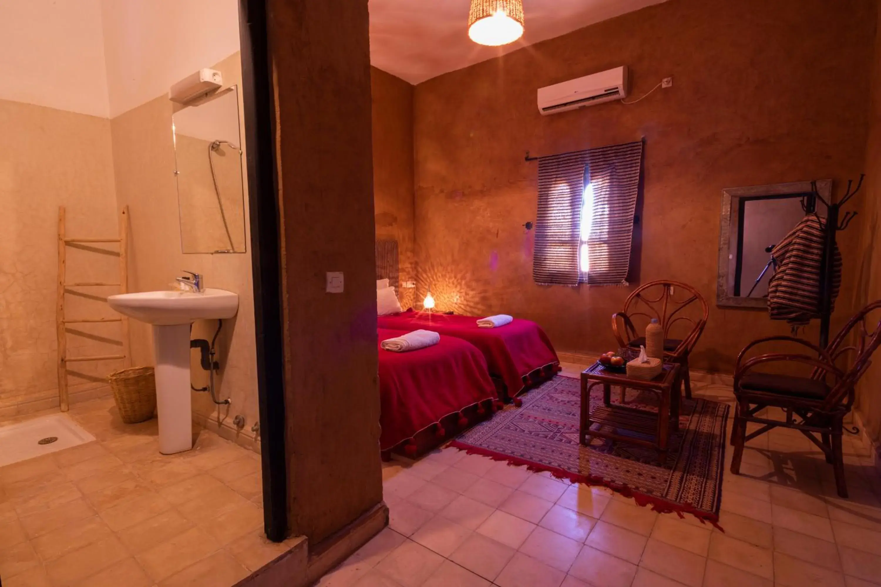 Standard Family Room in Hotel Kasbah Sahara Services - M'Hamid El Ghizlane Standard Family Room in Hotel Kasbah Sahara Services - M'Hamid El Ghizlane