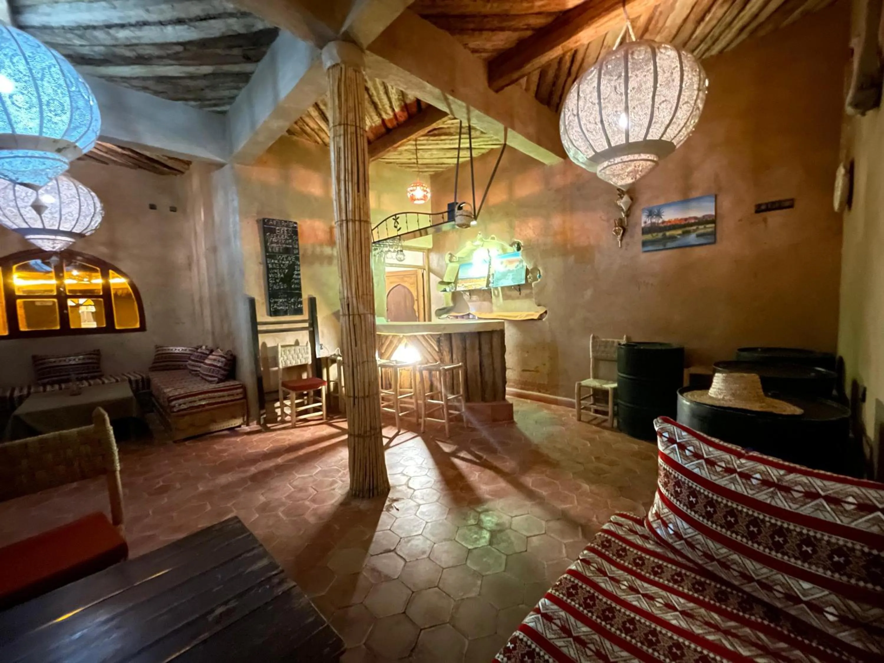 Lounge or bar in Hotel Kasbah Sahara Services - M'Hamid El Ghizlane