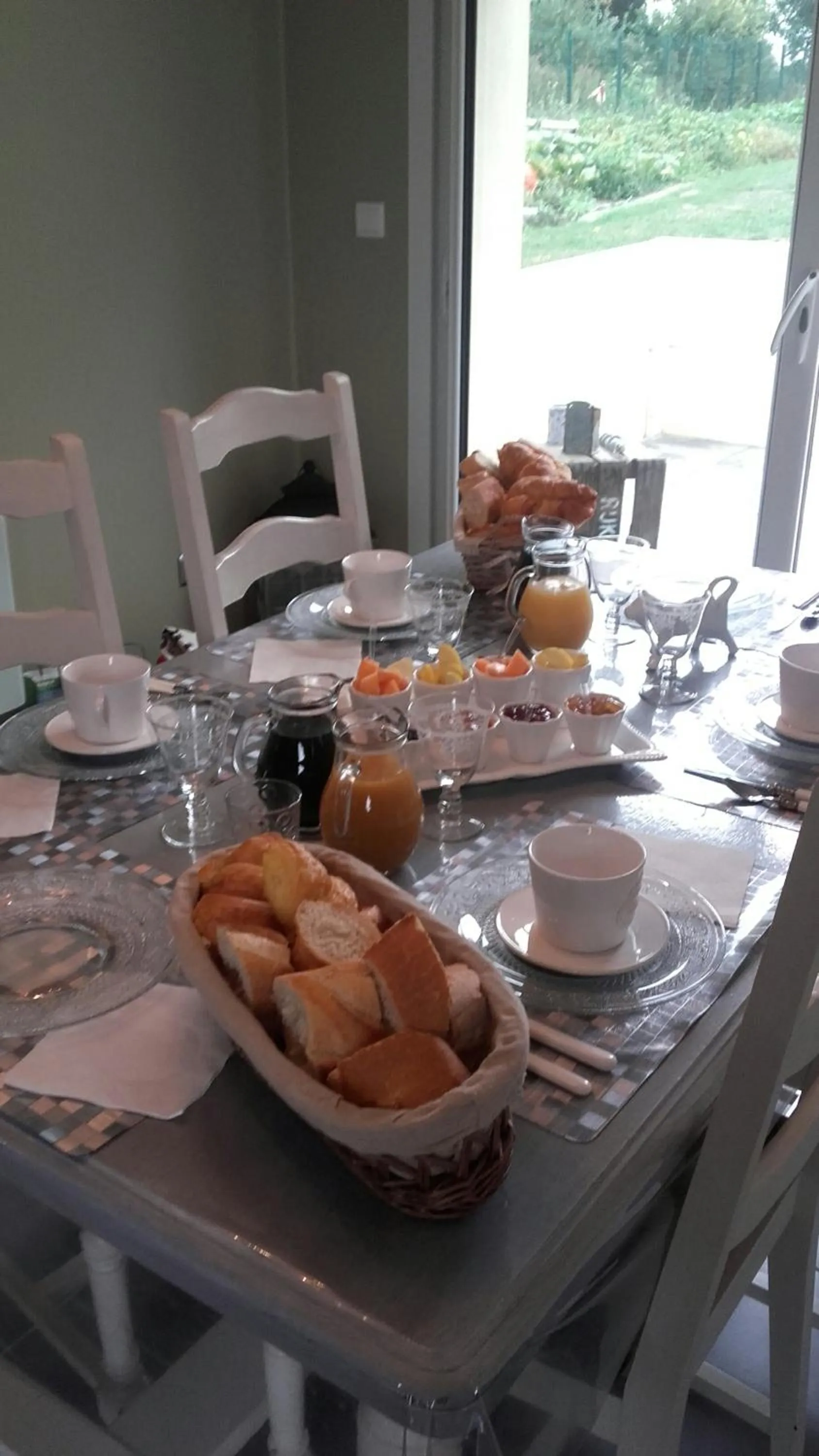 Continental breakfast in Comme un Rêve