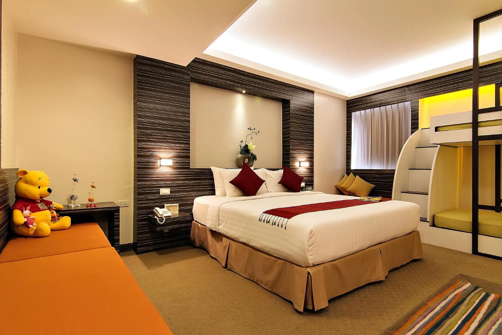 Bed in Bossotel Bangkok
