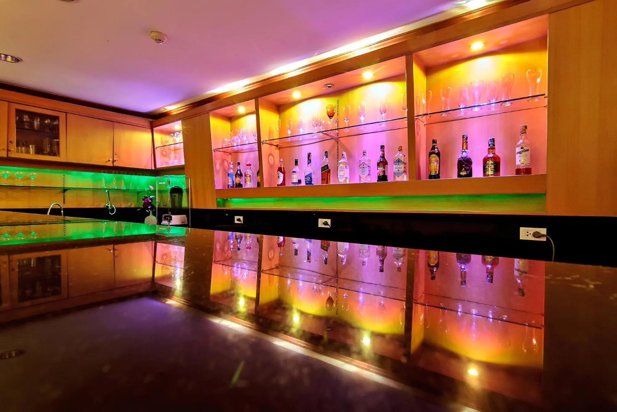 Lounge or bar in Bossotel Bangkok