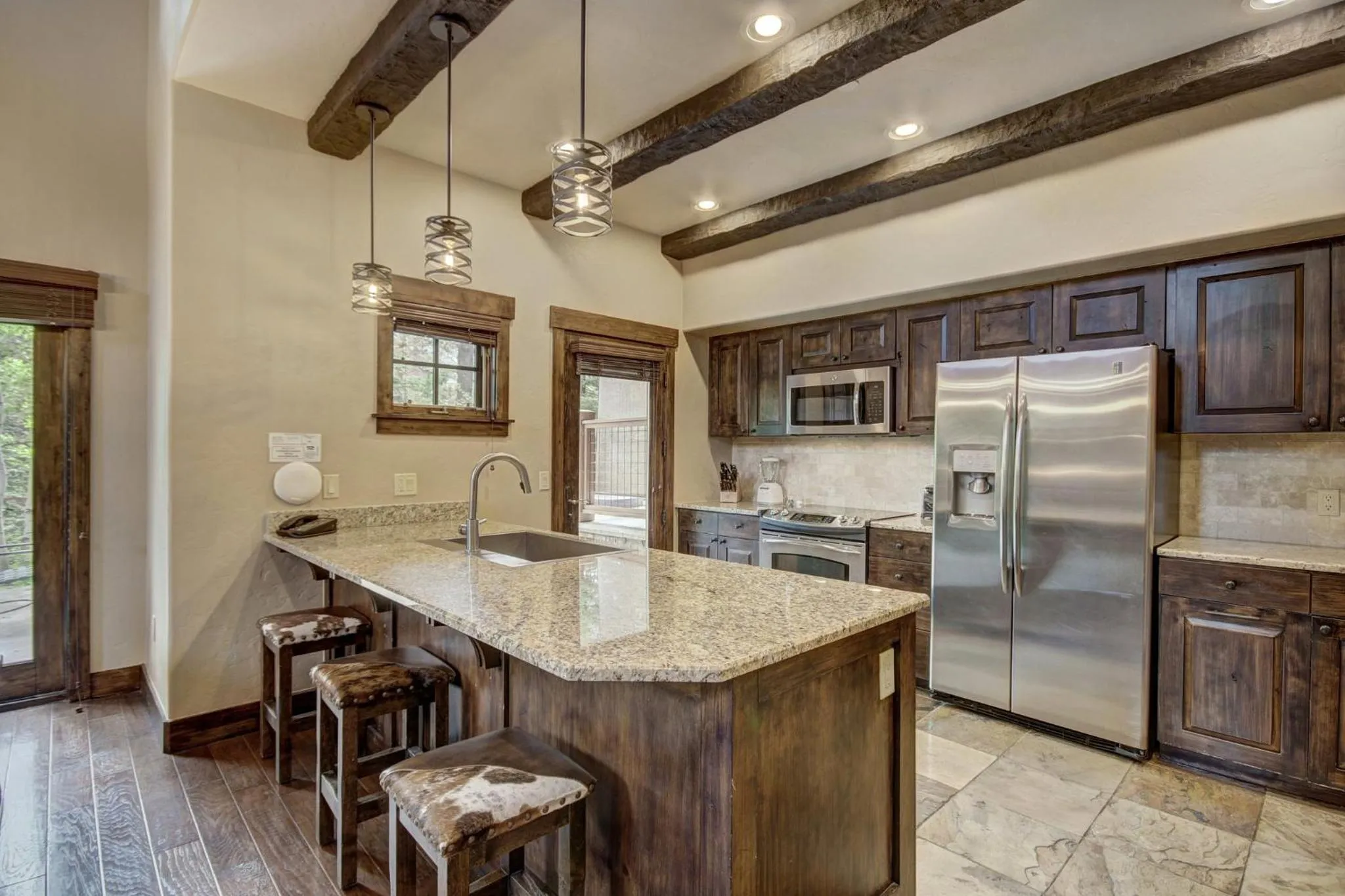 Kitchen or kitchenette in Mountain Thunder Lodge, A Vail Resorts Property