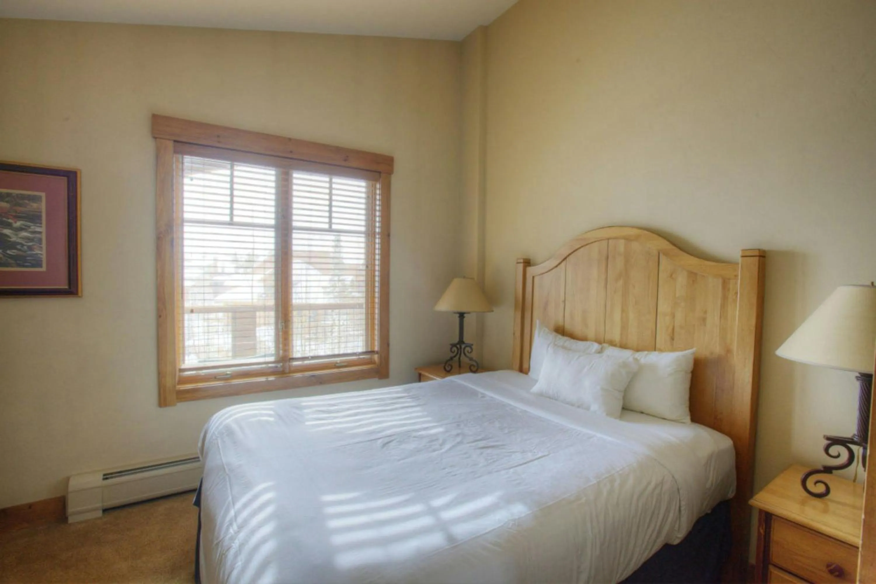Bedroom, Bed in Mountain Thunder Lodge, A Vail Resorts Property