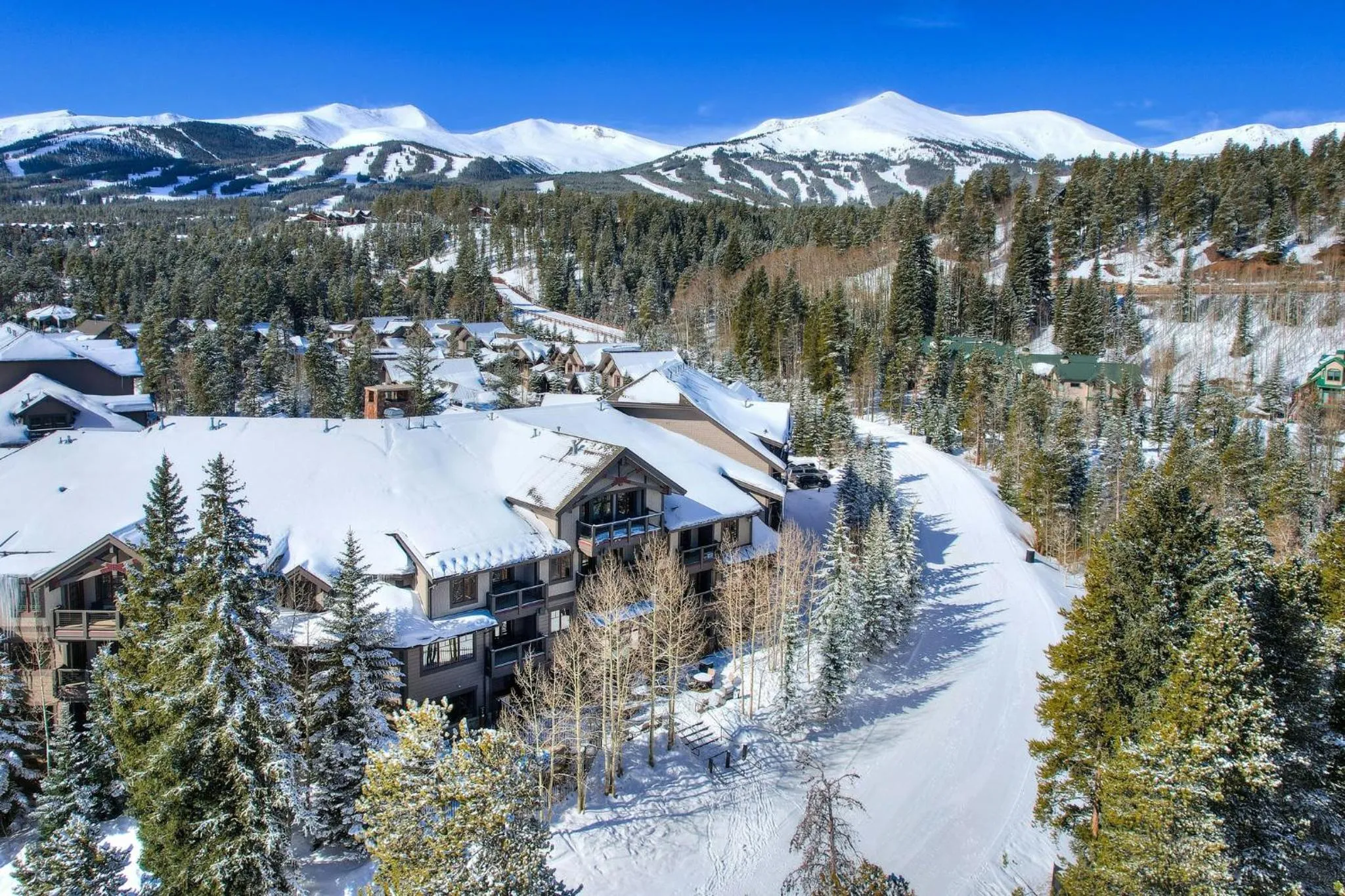 Property building in Mountain Thunder Lodge, A Vail Resorts Property