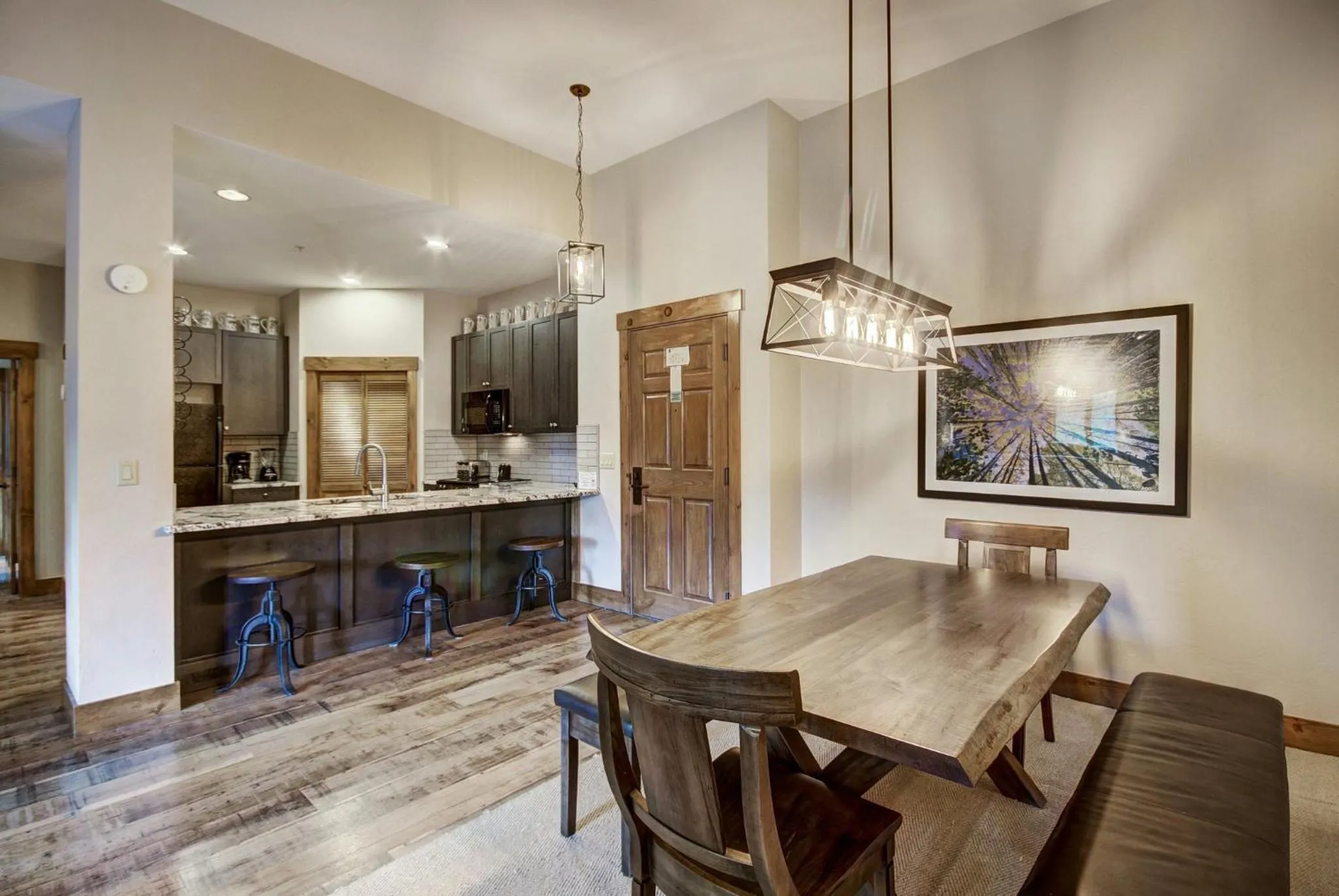 Food and drinks in Mountain Thunder Lodge, A Vail Resorts Property