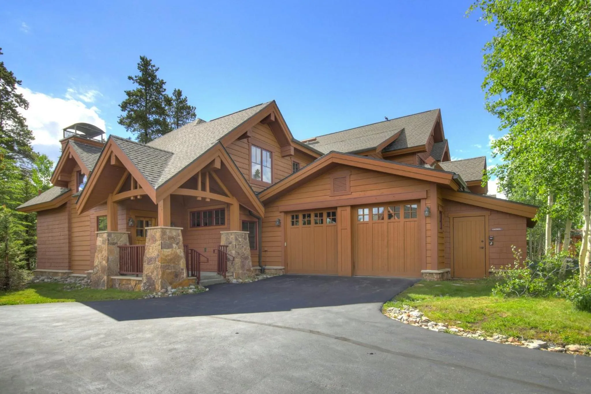 Photo of the whole room in Mountain Thunder Lodge, A Vail Resorts Property