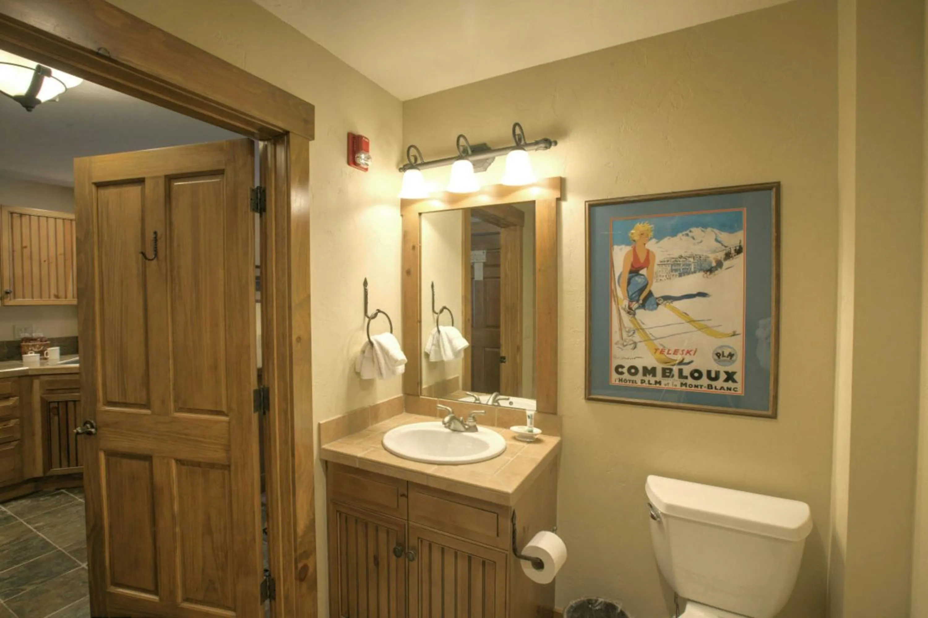 Bathroom in Mountain Thunder Lodge, A Vail Resorts Property