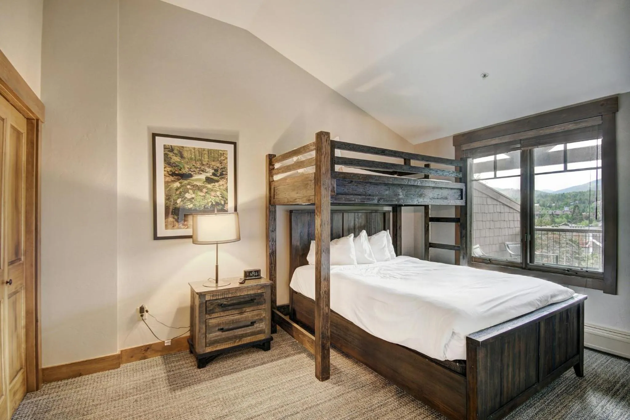 Bedroom, Bed in Mountain Thunder Lodge, A Vail Resorts Property