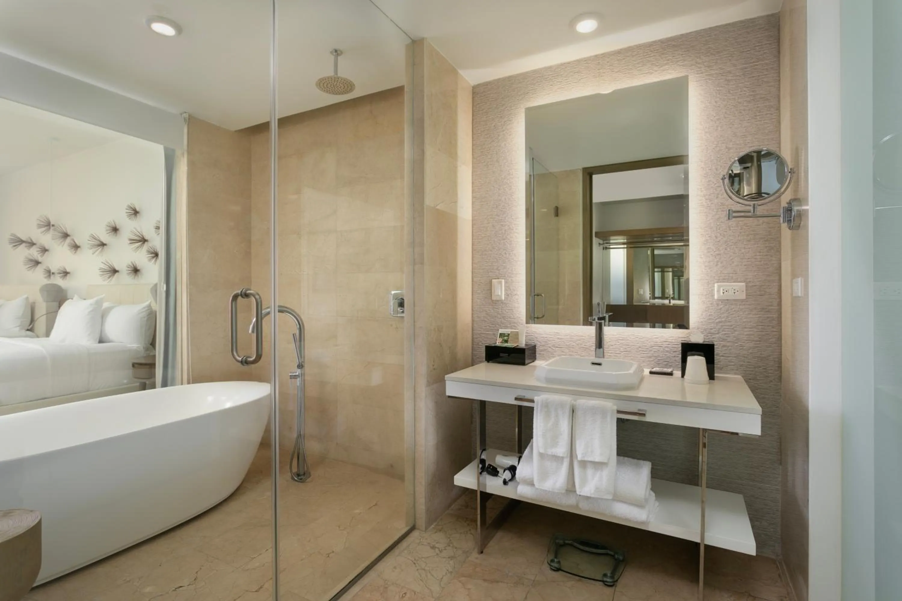 Shower, Bed in Hyatt Regency Grand Reserve Puerto Rico