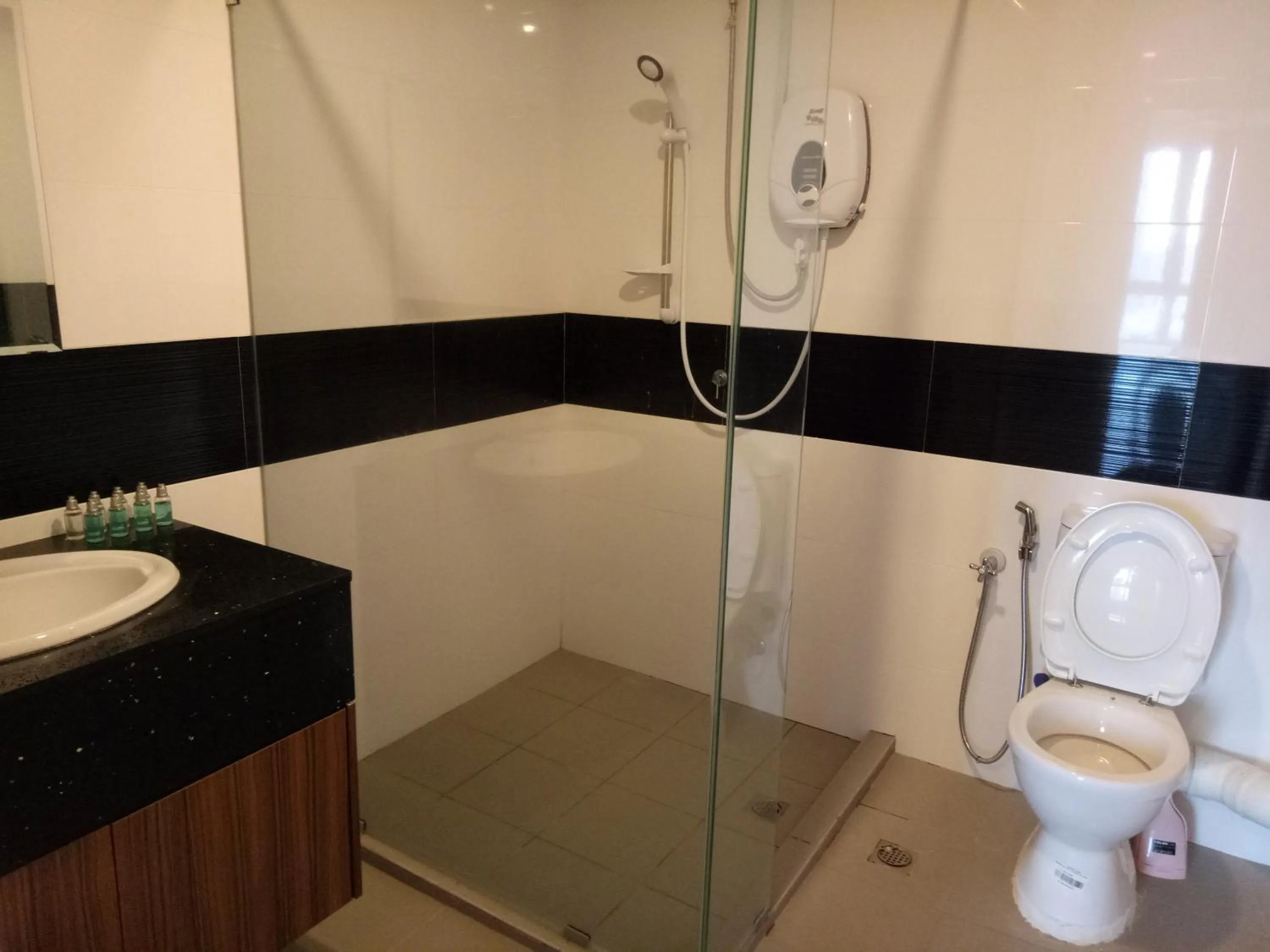 Bathroom in Hejmo Suites