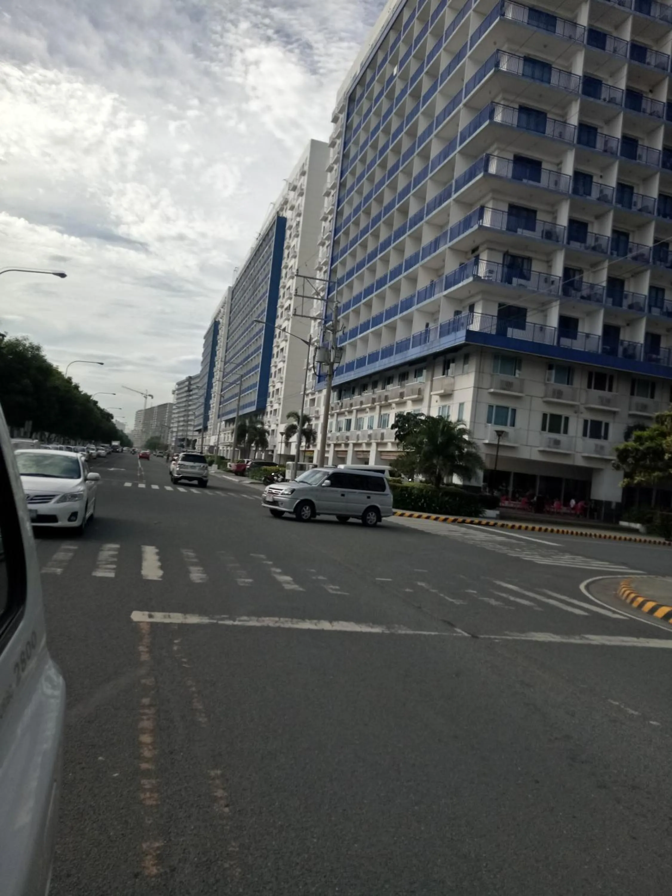 Chin's Place Sea Residences MOA