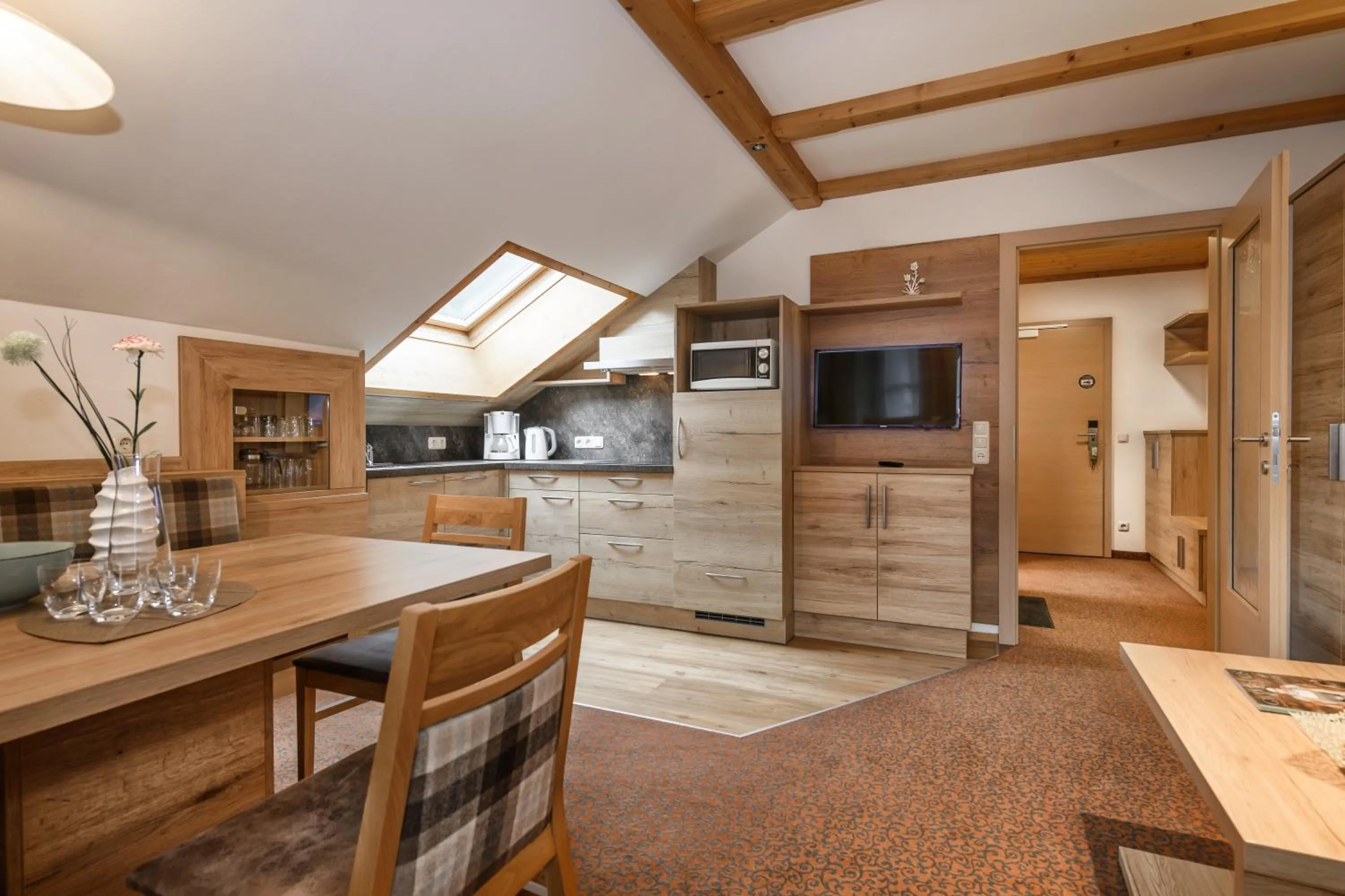 Kitchen or kitchenette in Ferienhaus Birgit - inklusive Eintritt Alpentherme Bad Hofgastein