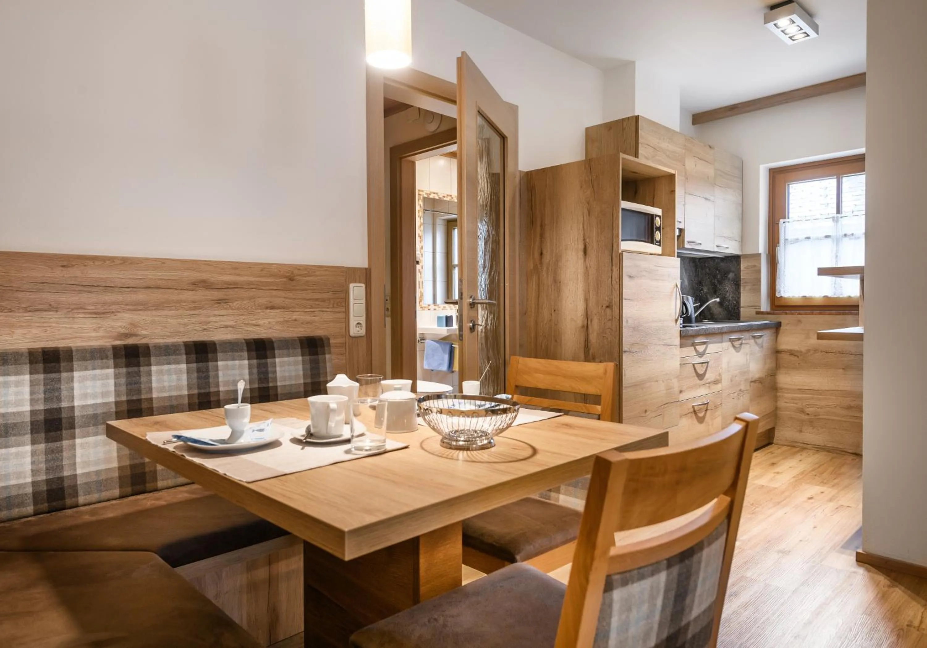 Dining area in Ferienhaus Birgit - inklusive Eintritt Alpentherme Bad Hofgastein