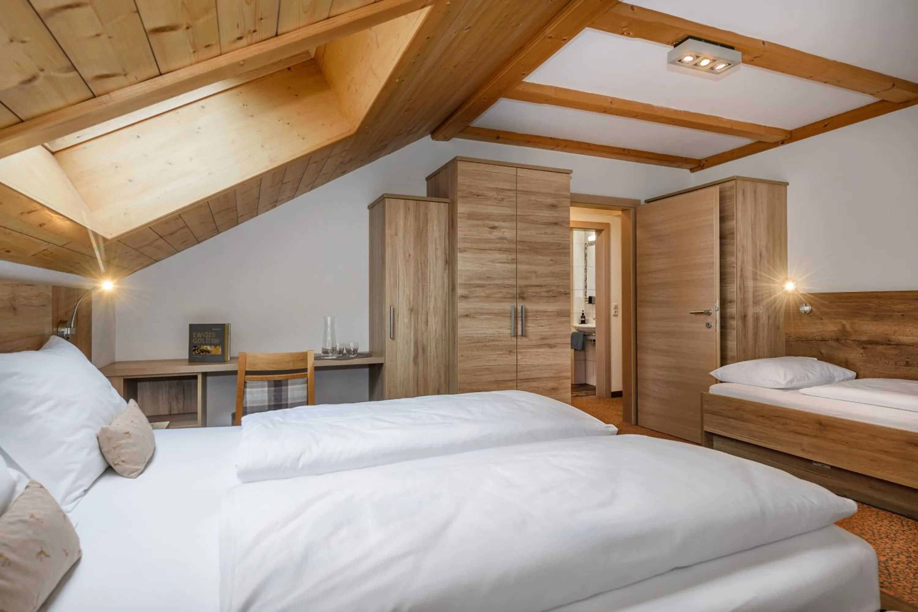 Bed in Ferienhaus Birgit - inklusive Eintritt Alpentherme Bad Hofgastein