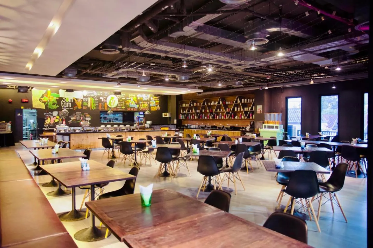 Restaurant/places to eat in DARA Hotel - SHA Plus