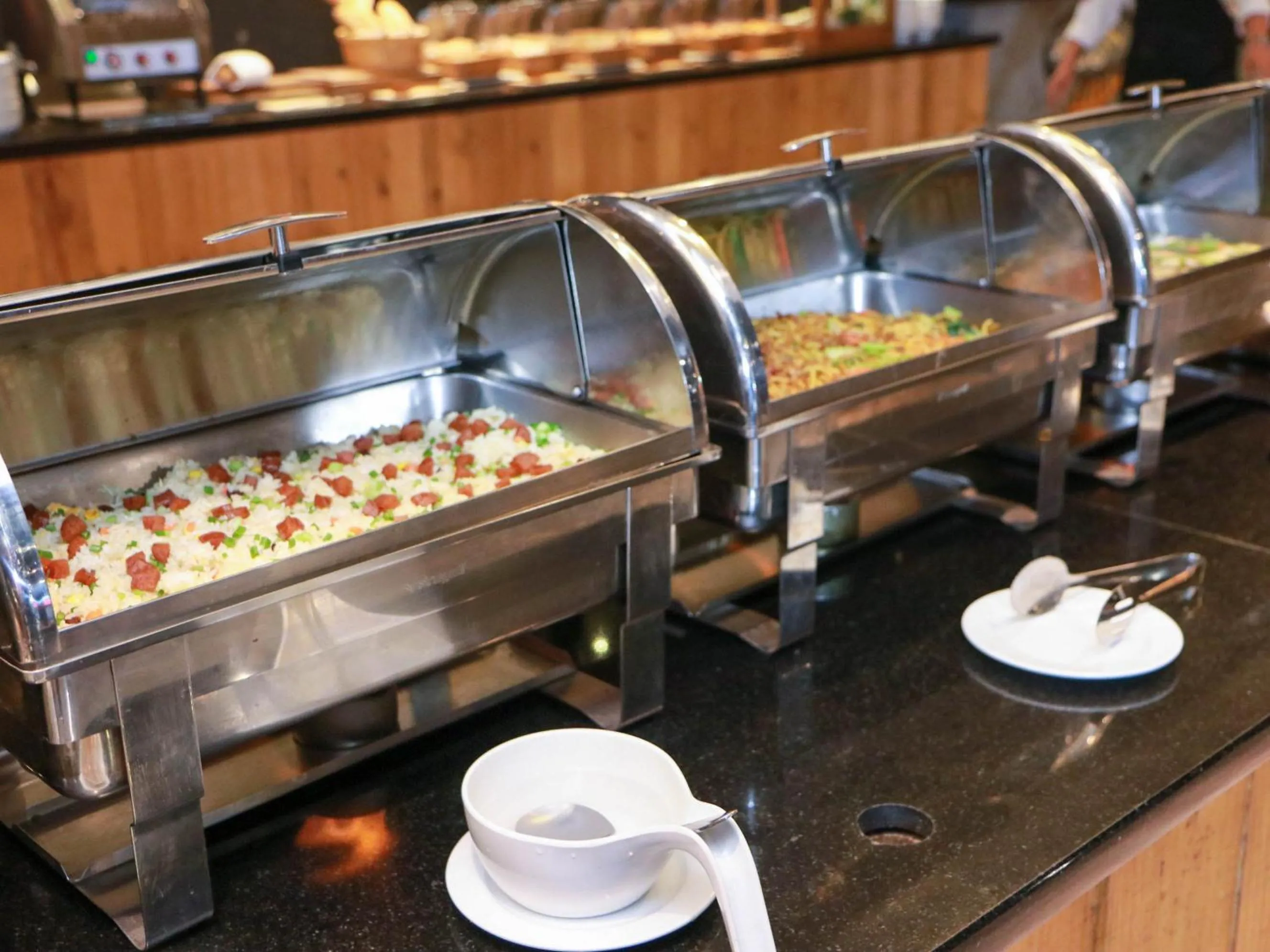 Restaurant/places to eat in DARA Hotel - SHA Plus