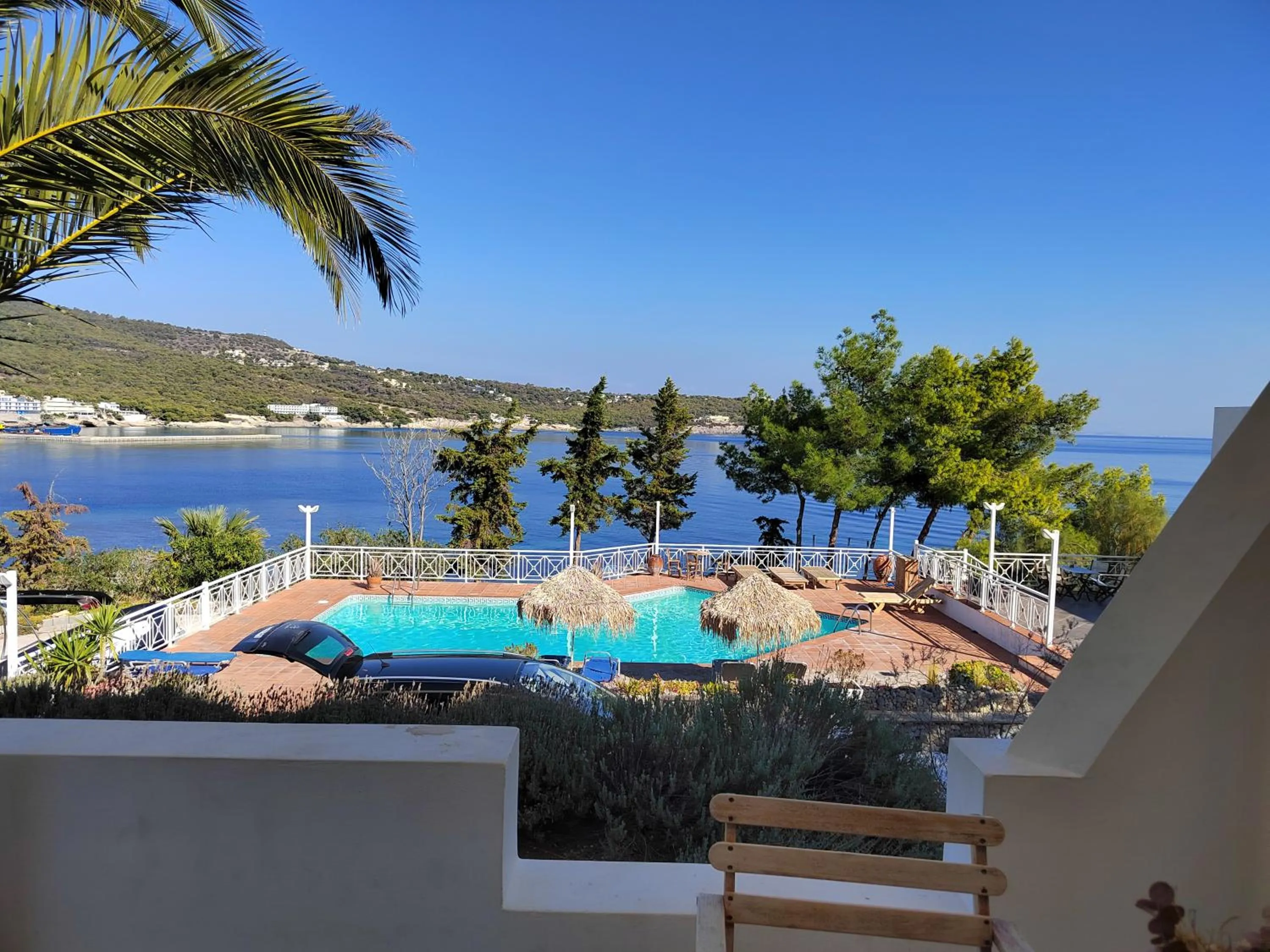Pool view in Oneiro glico