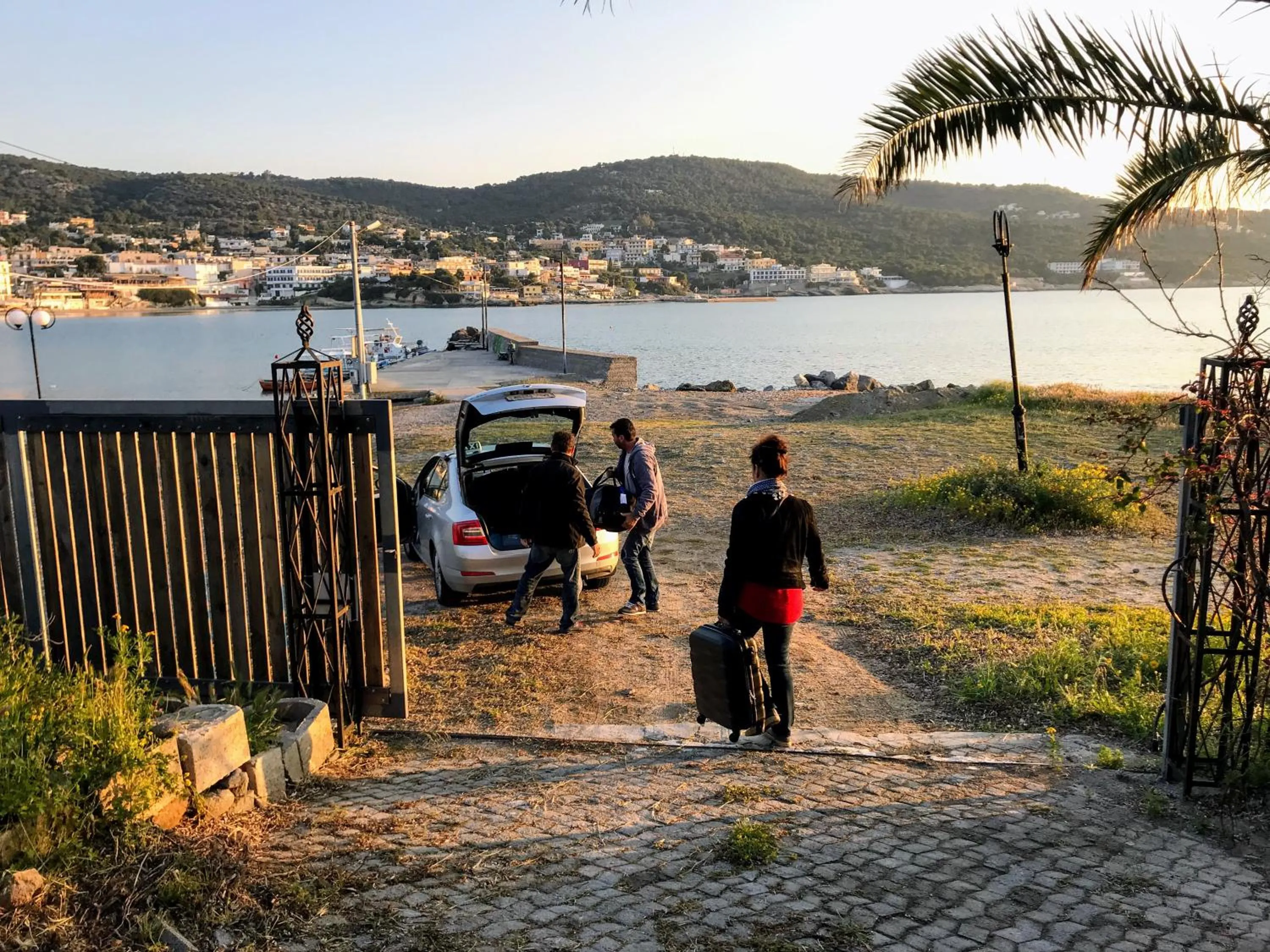 Facade/entrance in Oneiro glico