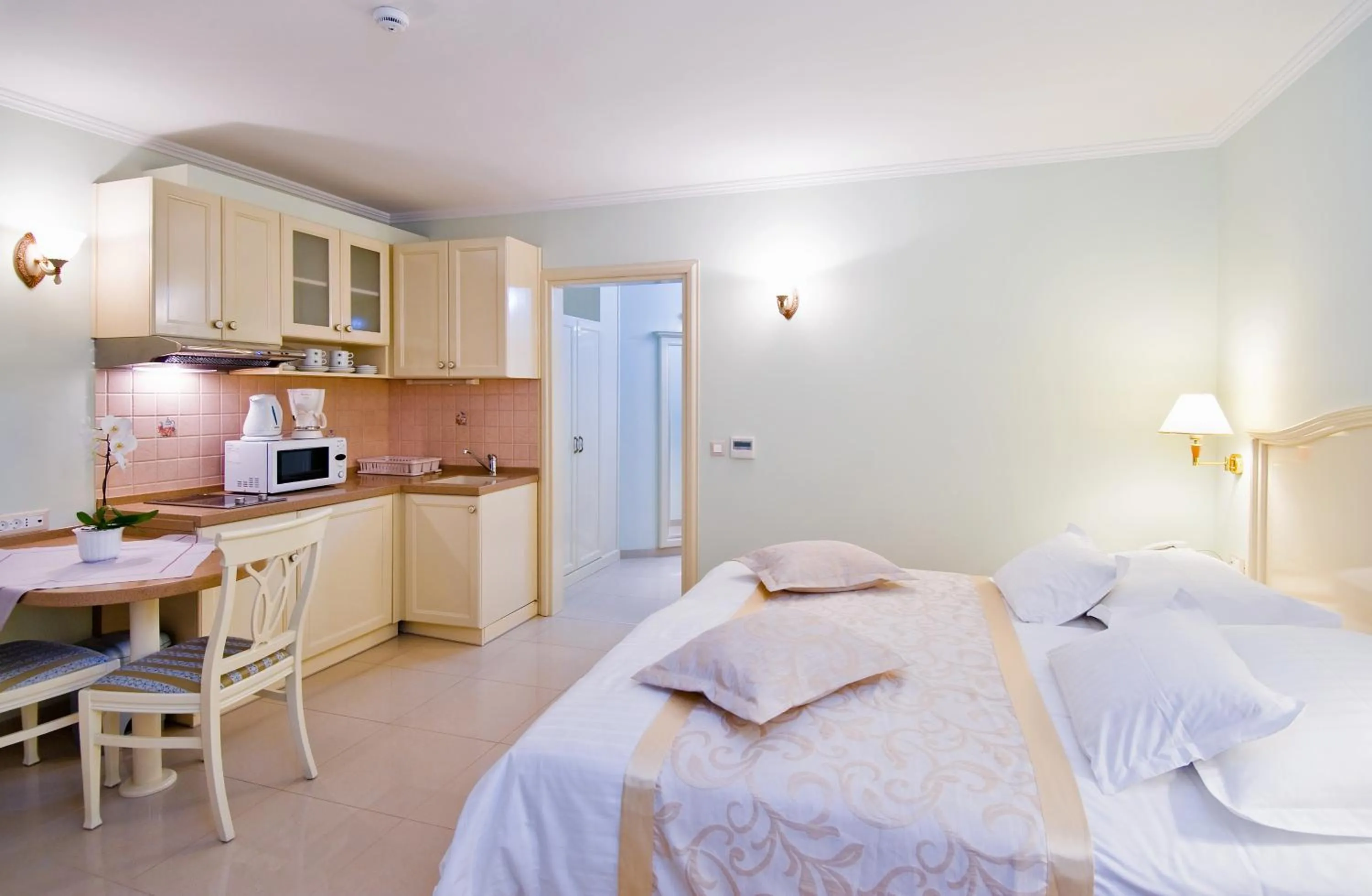 Studio with Balcony with Partial Sea View in Hotel Sunceva Postelja Brela