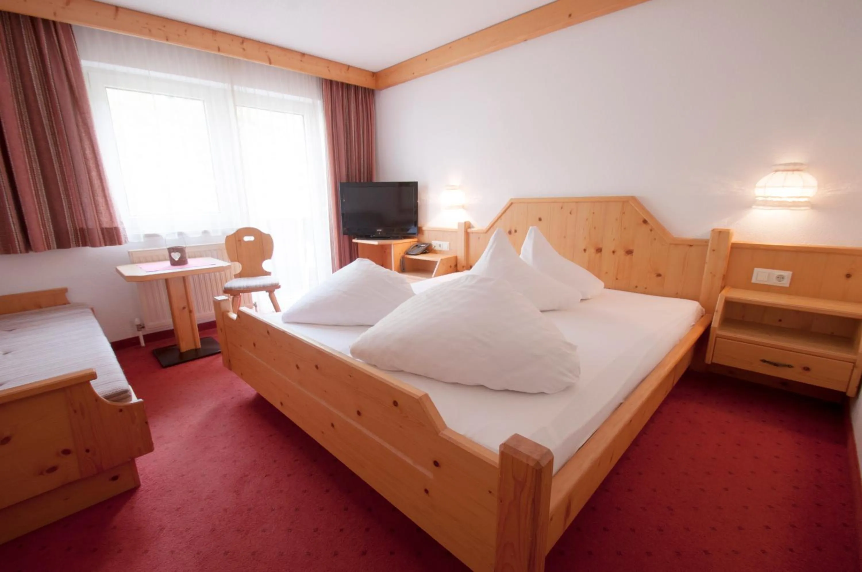 Photo of the whole room, Bed in Hotel Alpenfriede