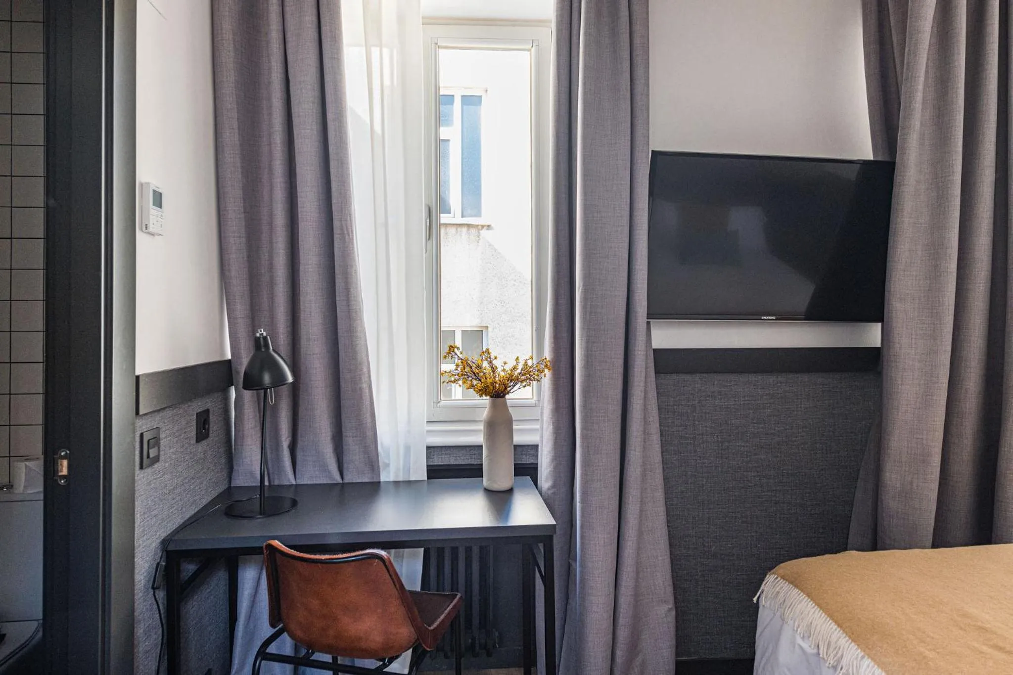 Bedroom, Bed in BYPILLOW San Mamés