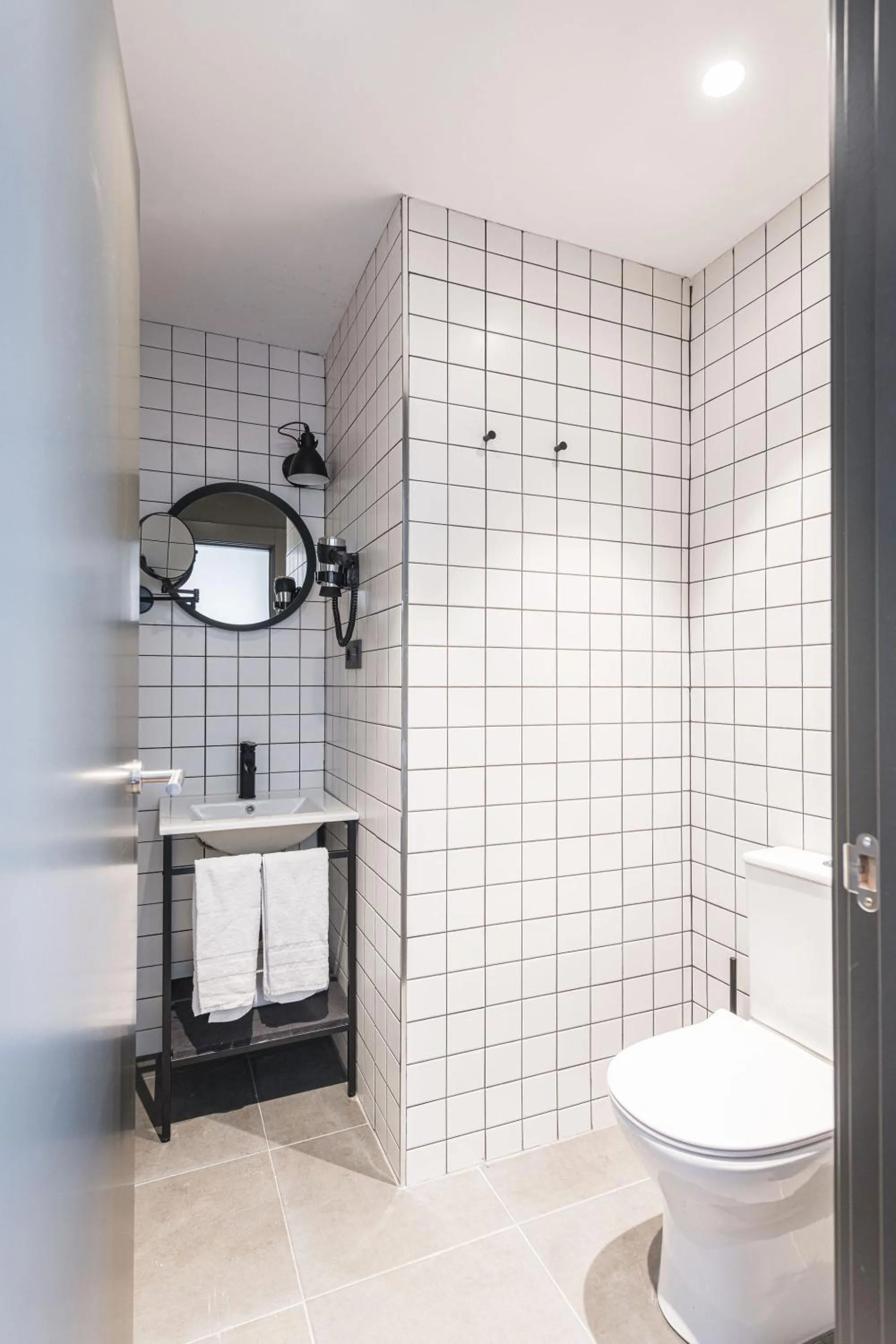 Bathroom in BYPILLOW San Mamés