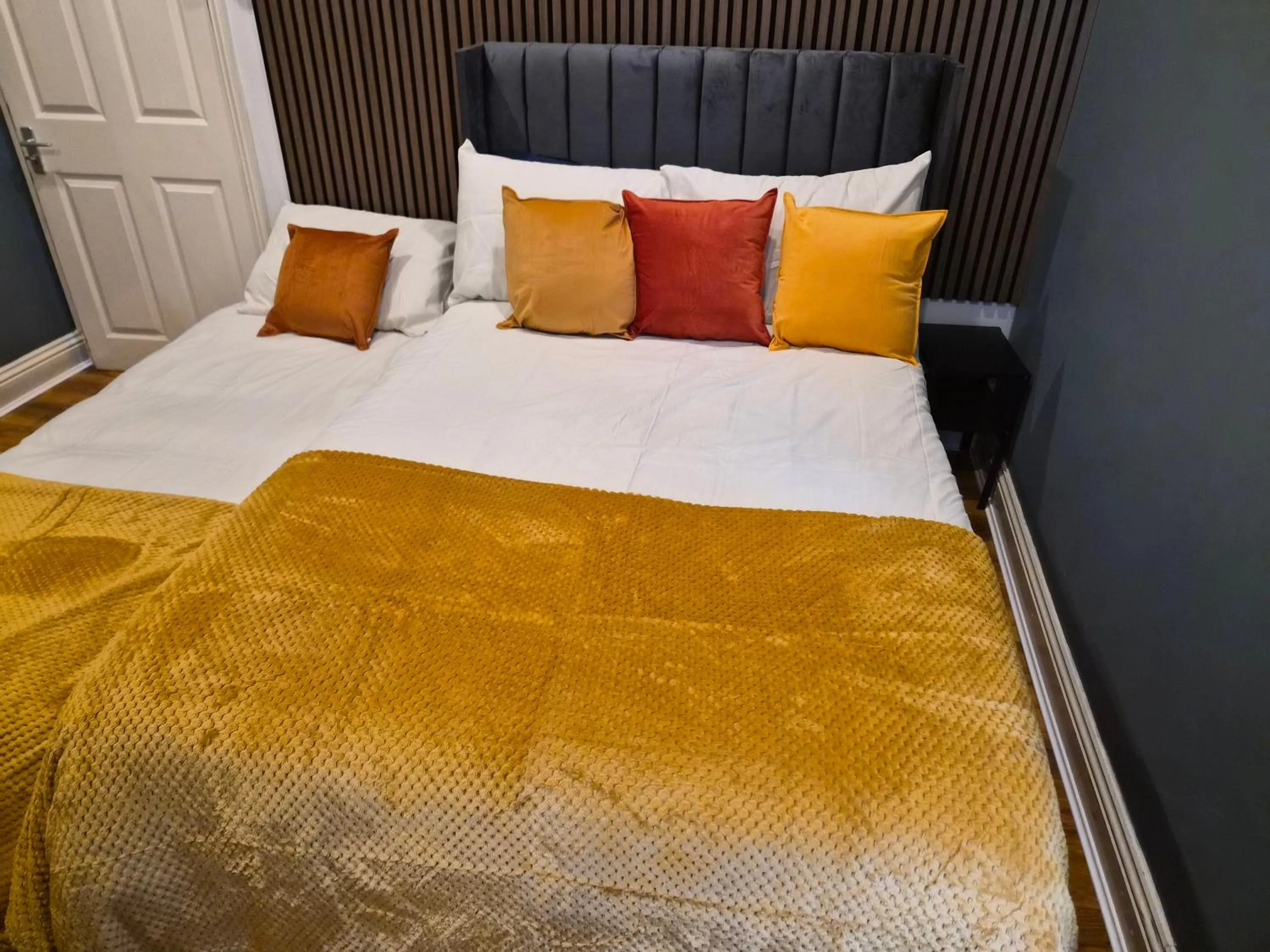 Bed in Dodi Aparts London, near Stratford close to tube station