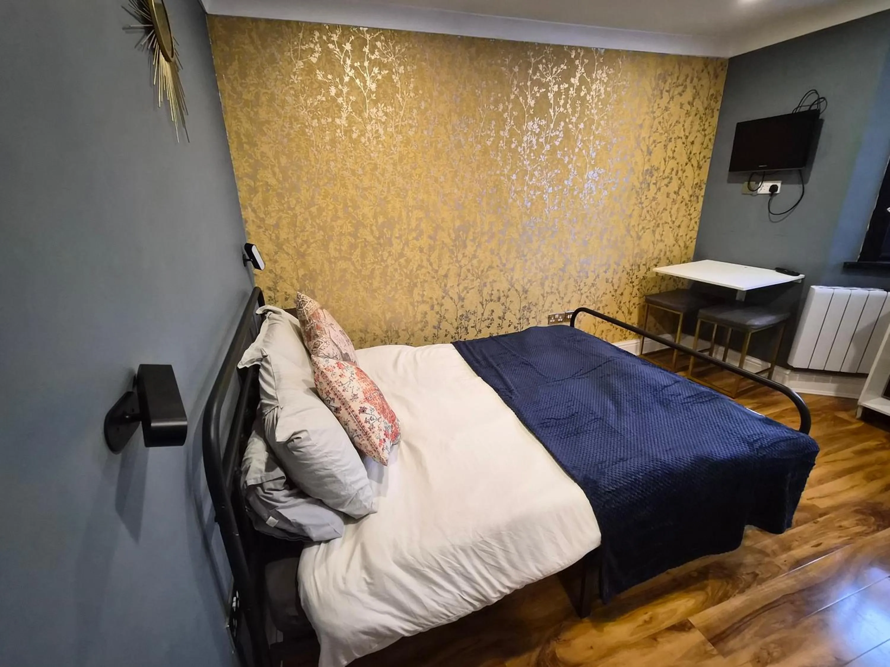 Bed in Dodi Aparts London, near Stratford close to tube station