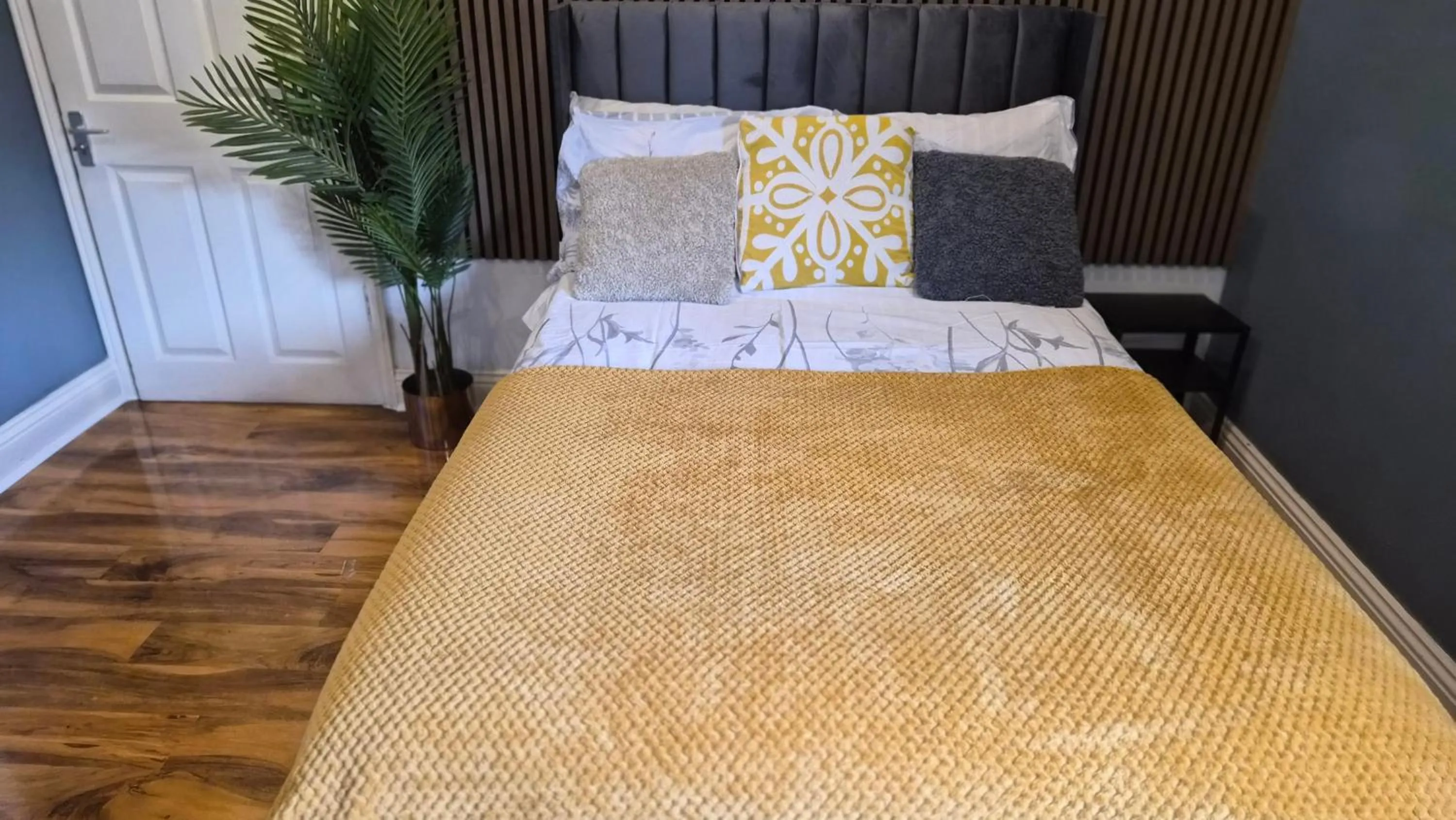 Bed in Dodi Aparts London, near Stratford close to tube station