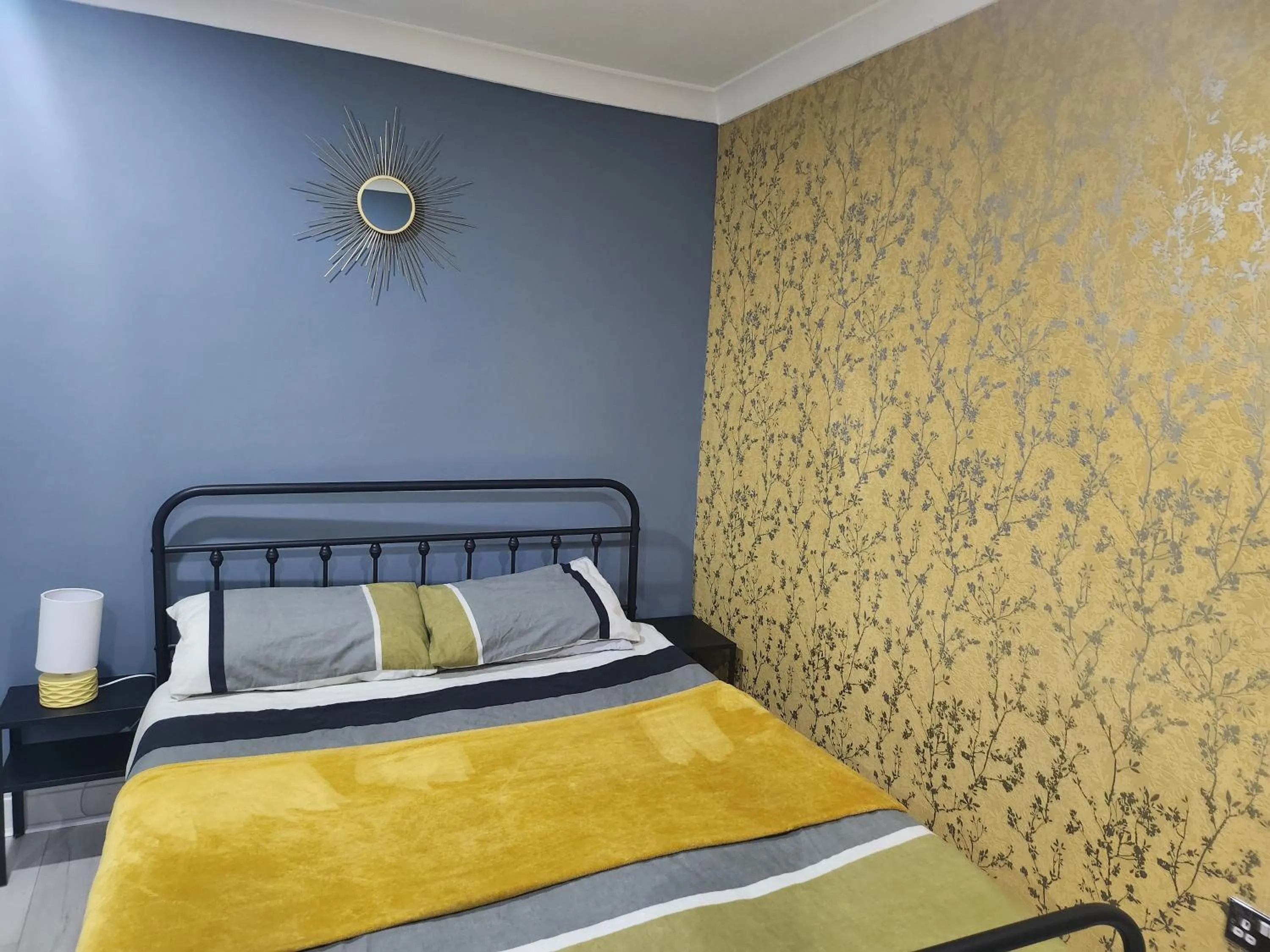 Bed in Dodi Aparts London, near Stratford close to tube station