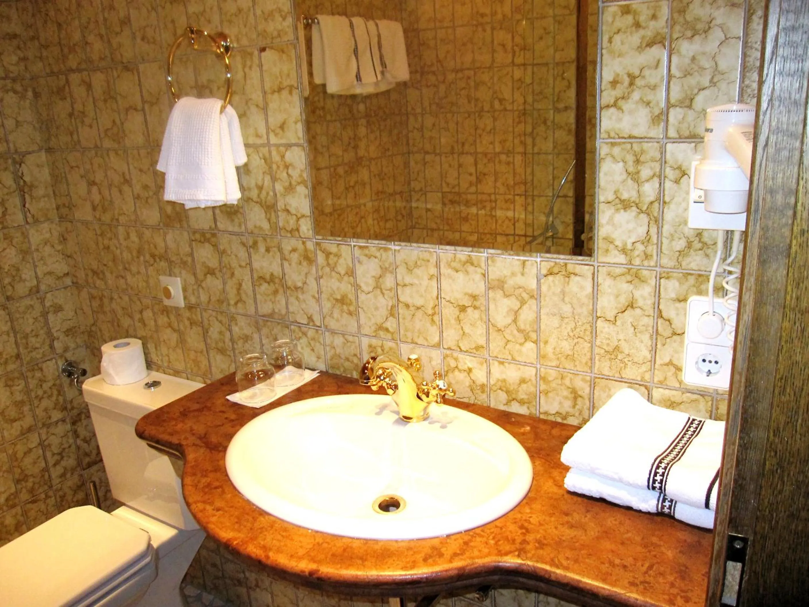 Bathroom in Gasthof Hotel Doktorwirt