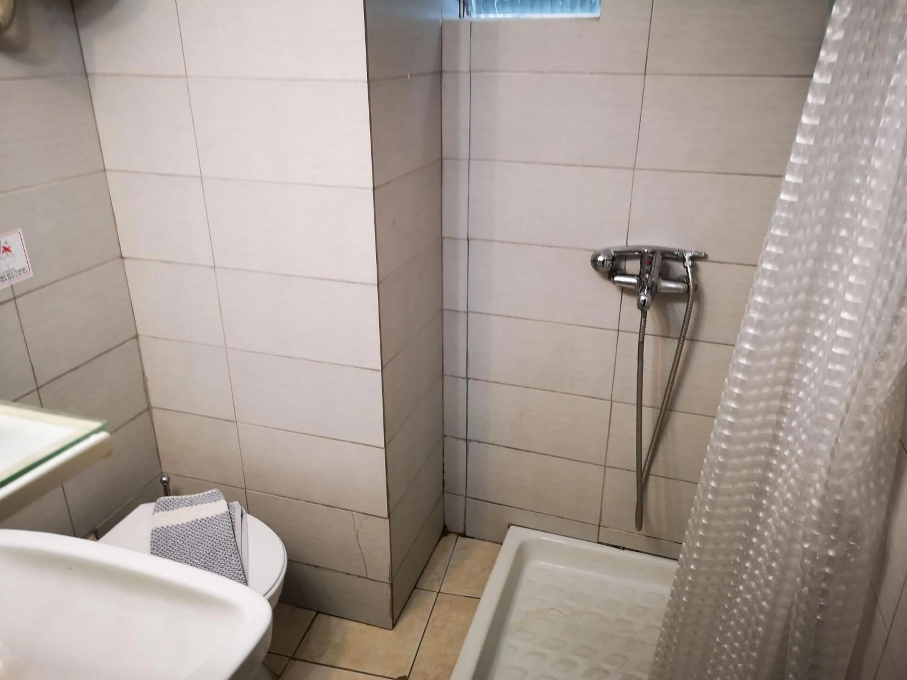 Shower in City Center Studios by Cretan Houses