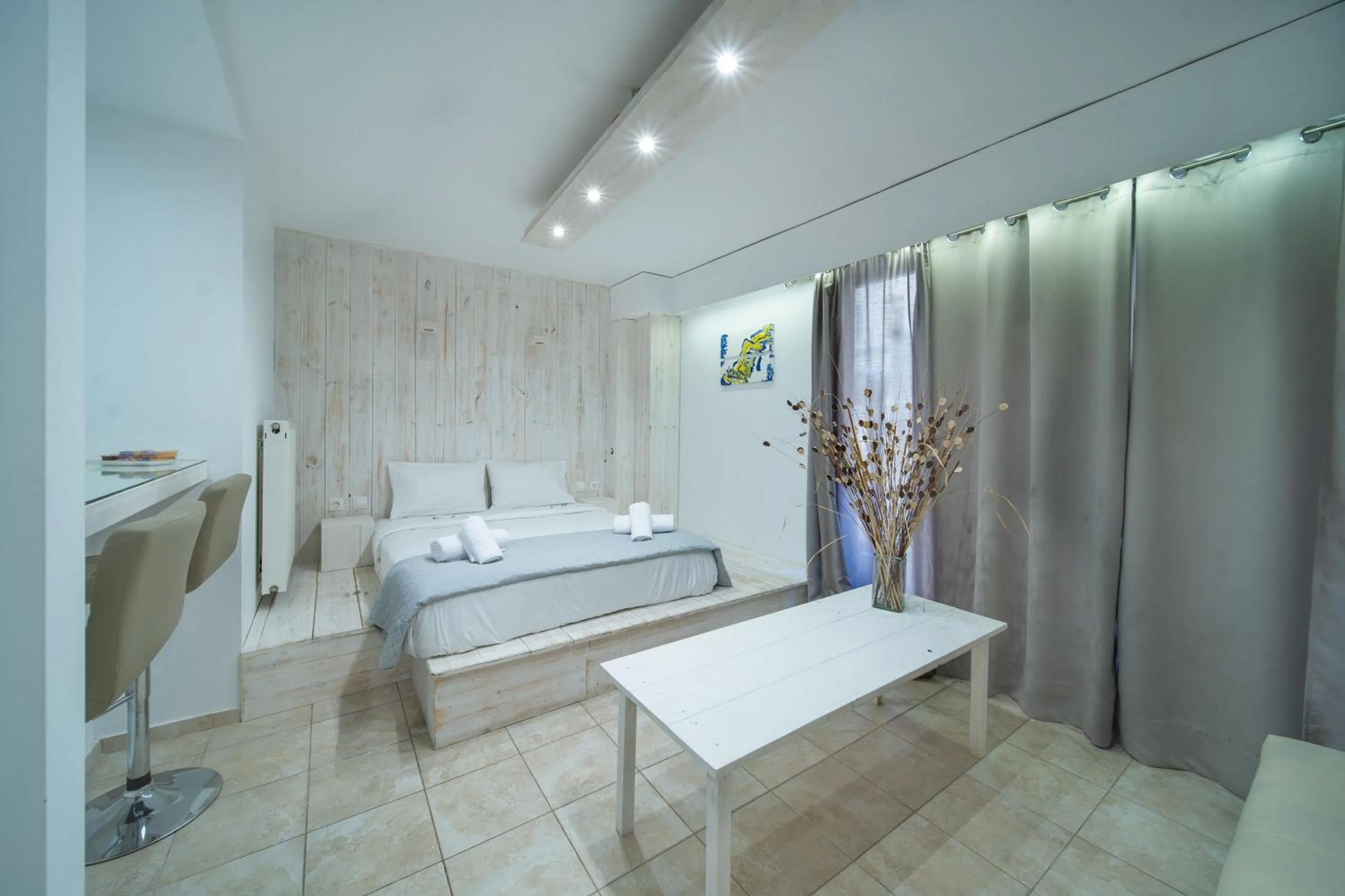 Photo of the whole room, Bed in City Center Studios by Cretan Houses