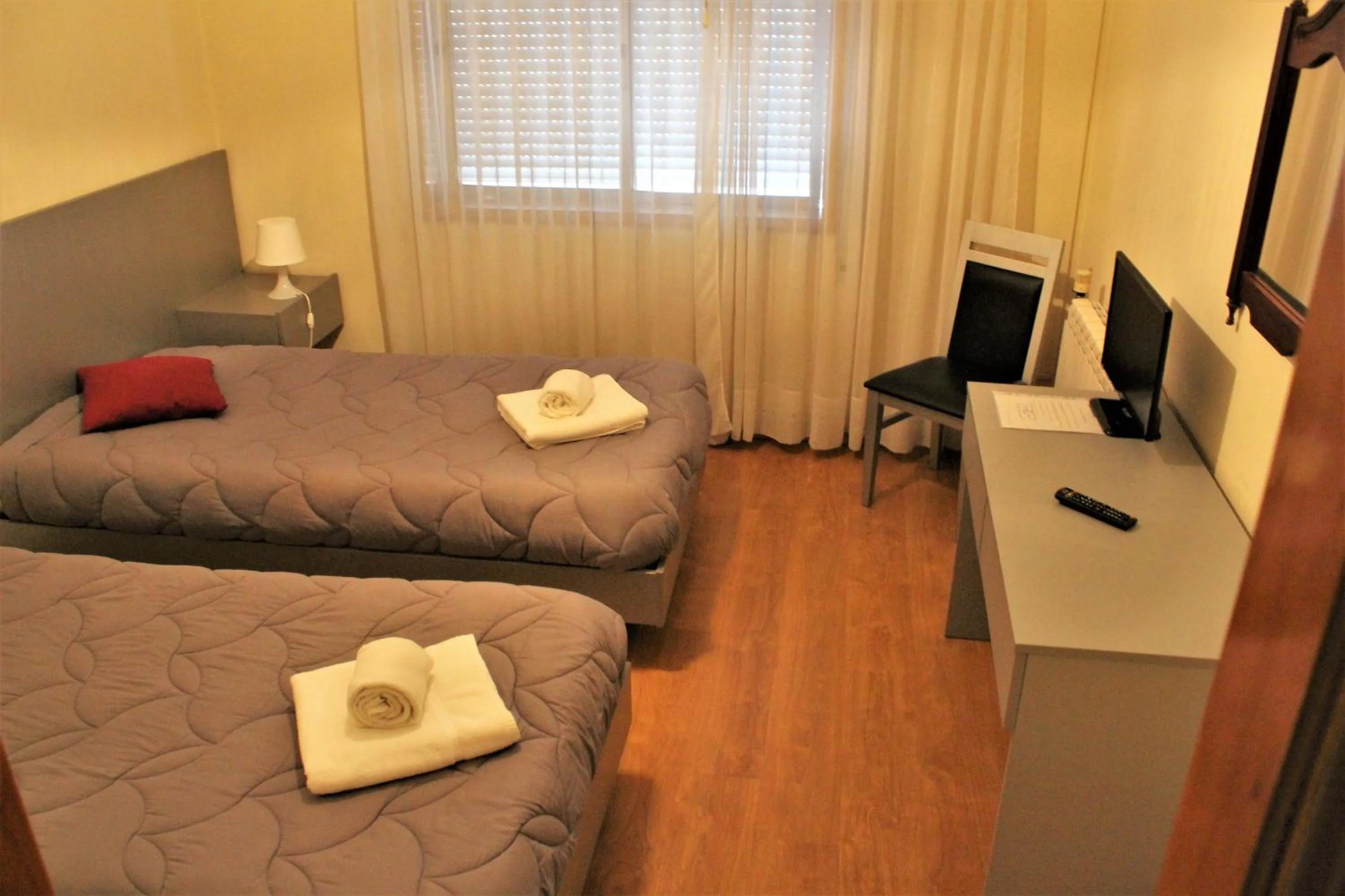 Bed in Hotel Jorge V