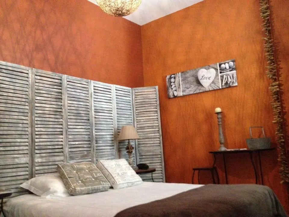 Bed in Saveurs De l'Abbaye