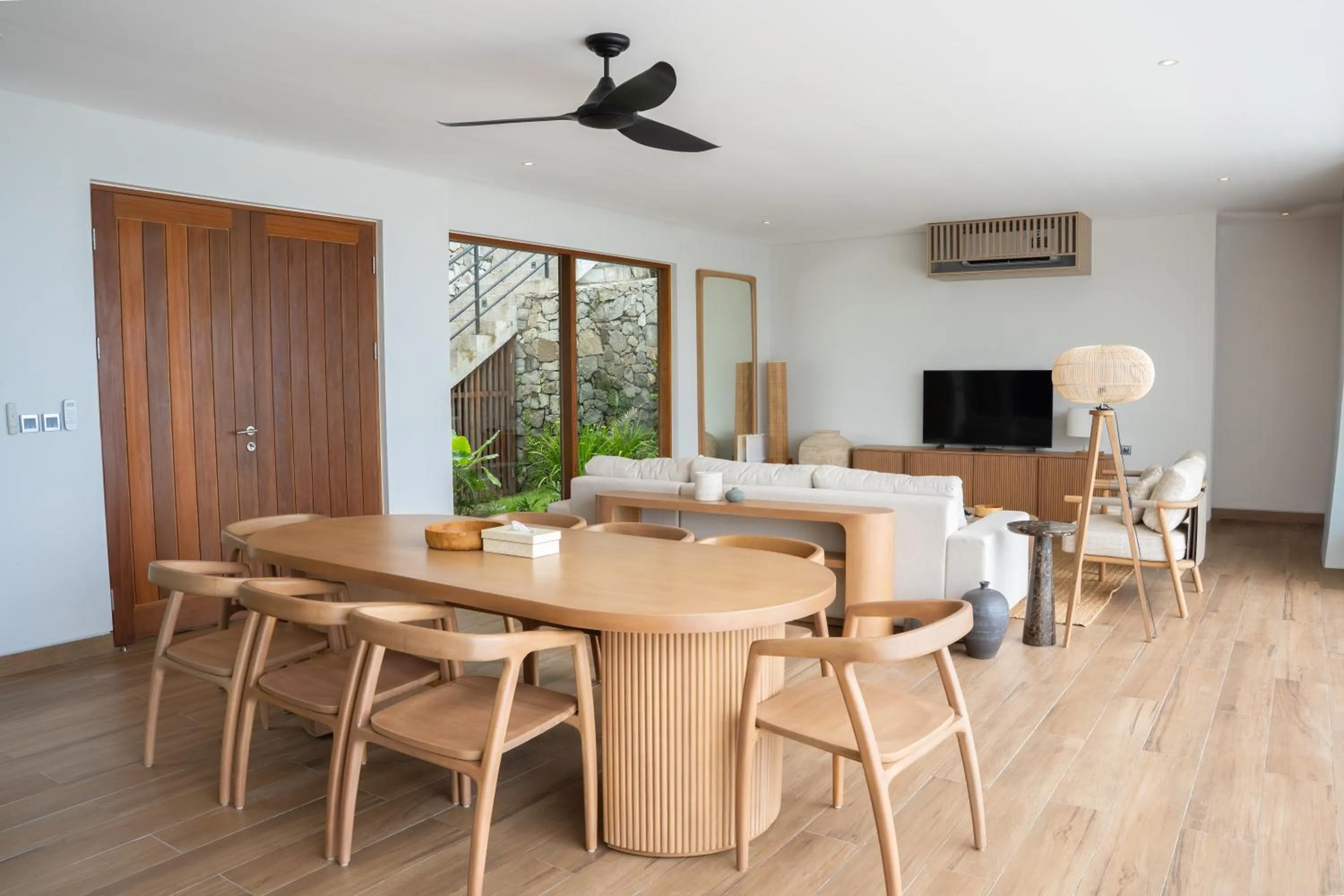 Dining area in Selong Selo Resort and Villas