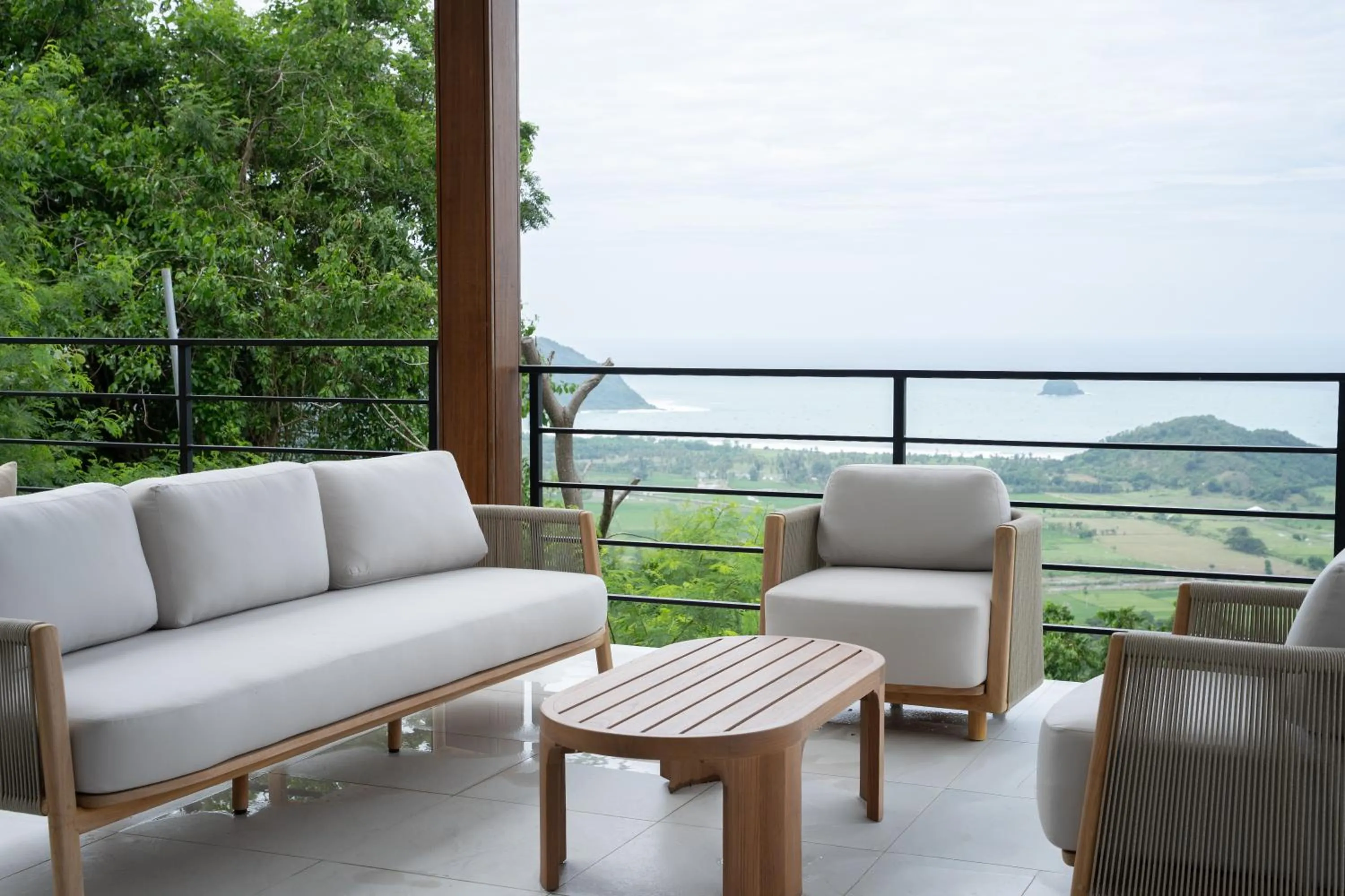 Day in Selong Selo Resort and Villas