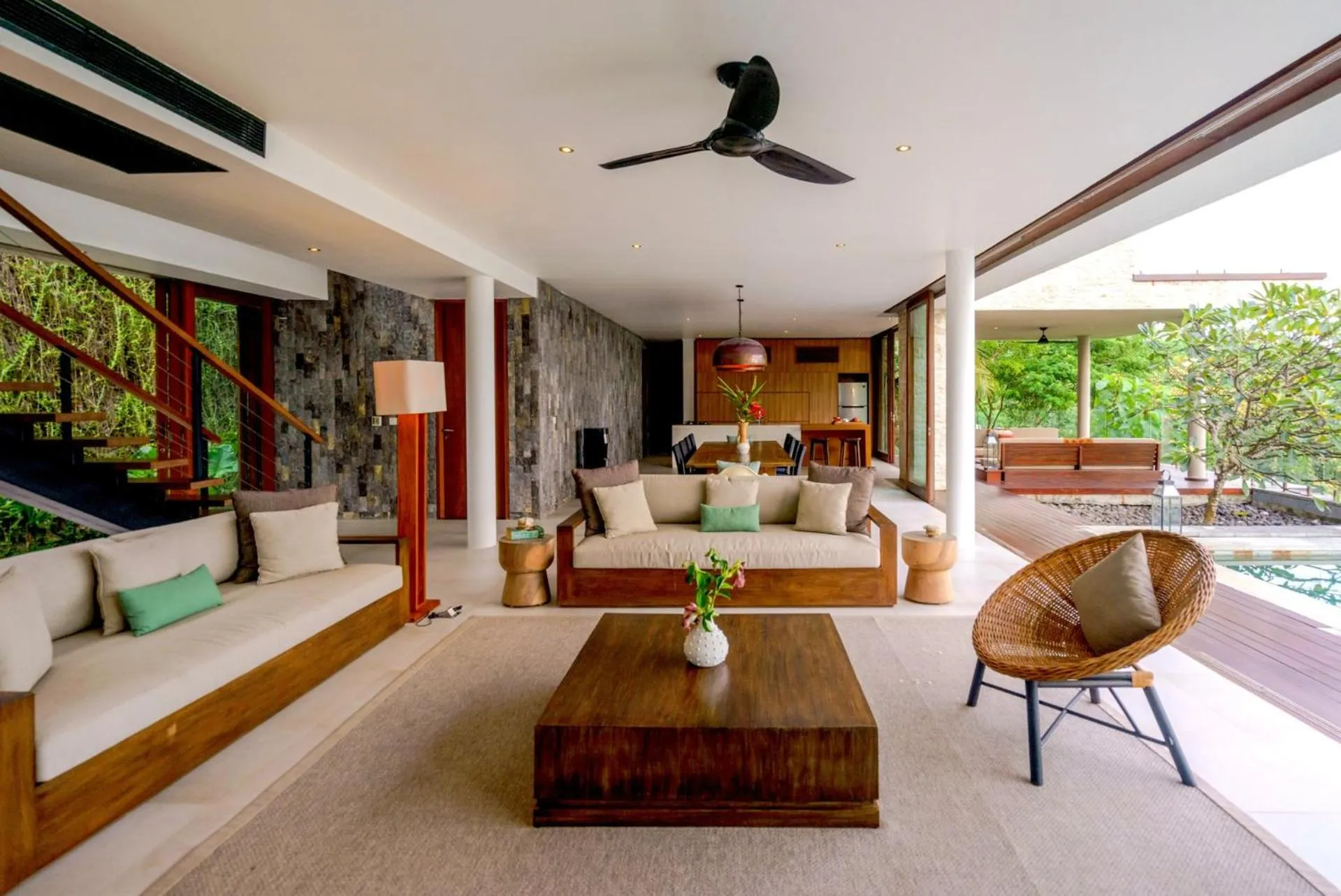 Living room in Selong Selo Resort and Villas