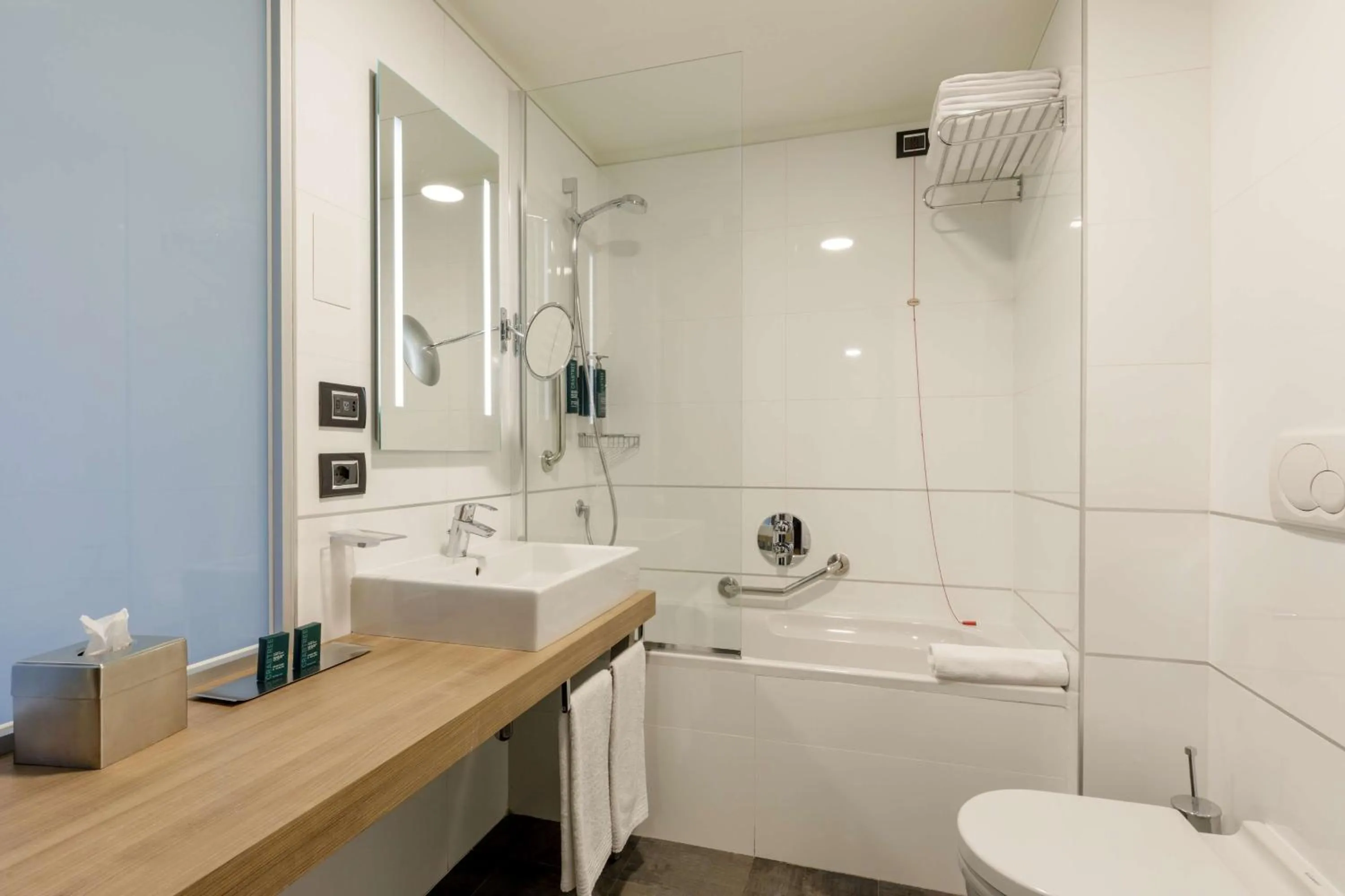 Bathroom in DoubleTree By Hilton Milan