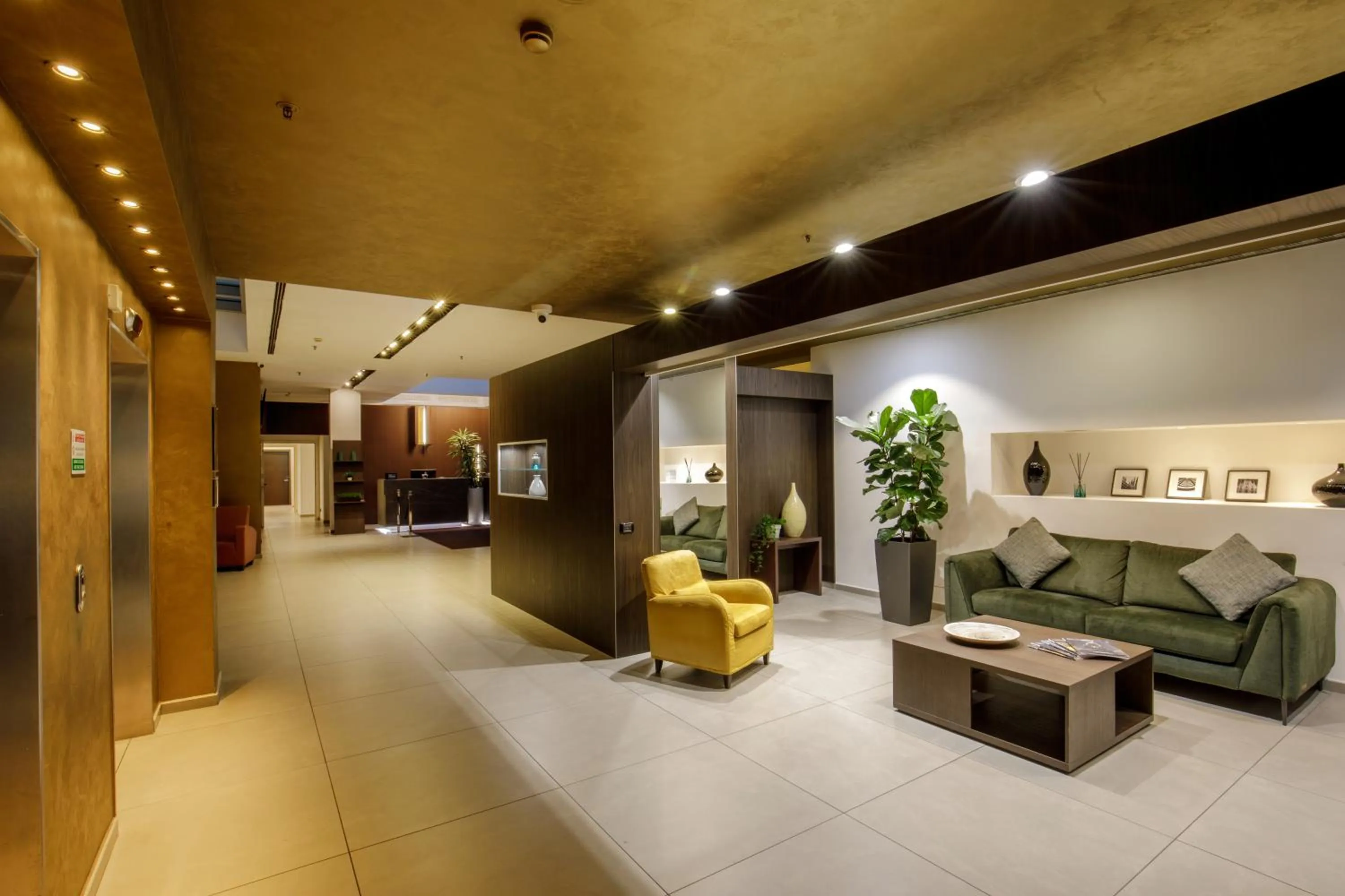 Lobby or reception in DoubleTree By Hilton Milan