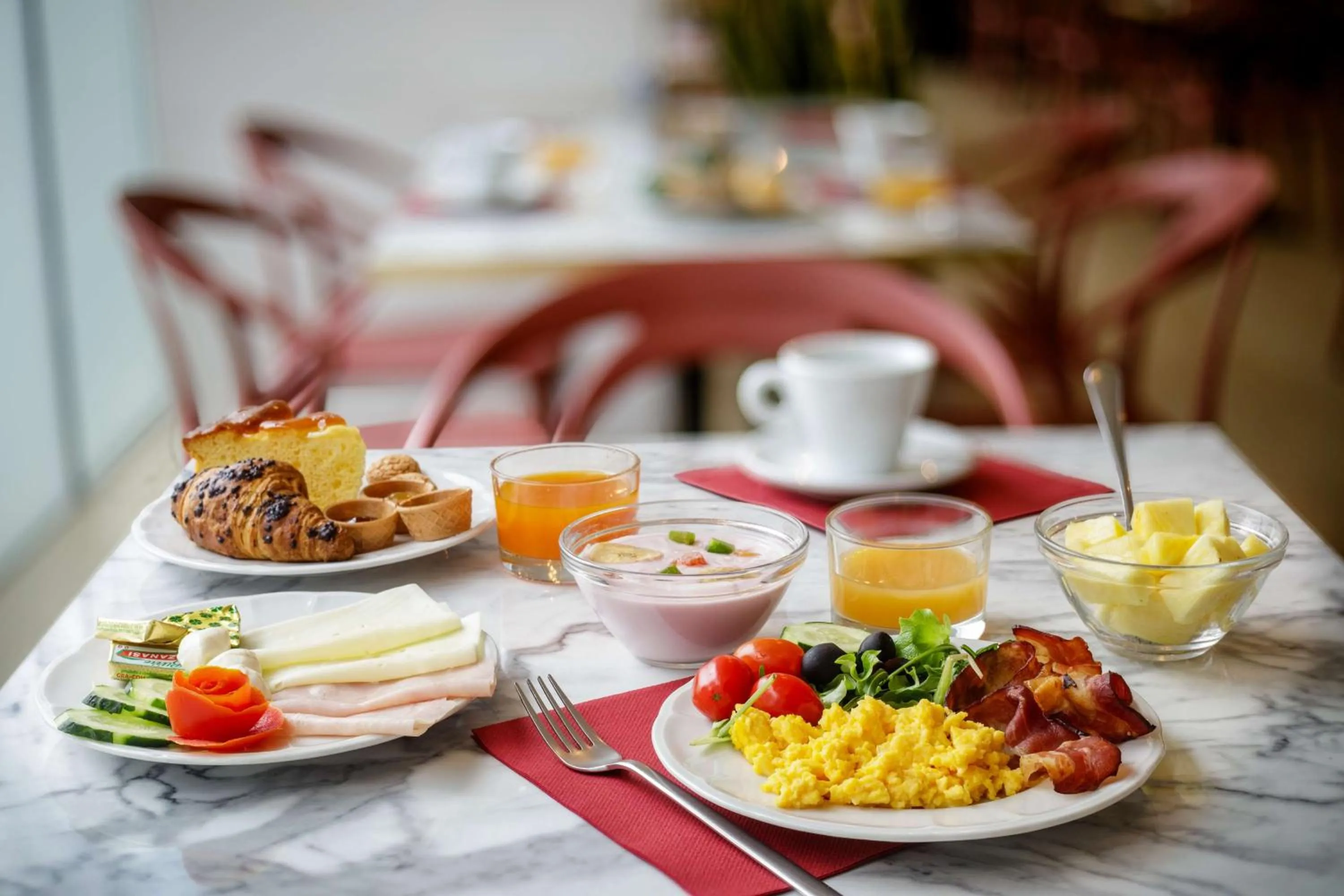 Breakfast in DoubleTree By Hilton Milan