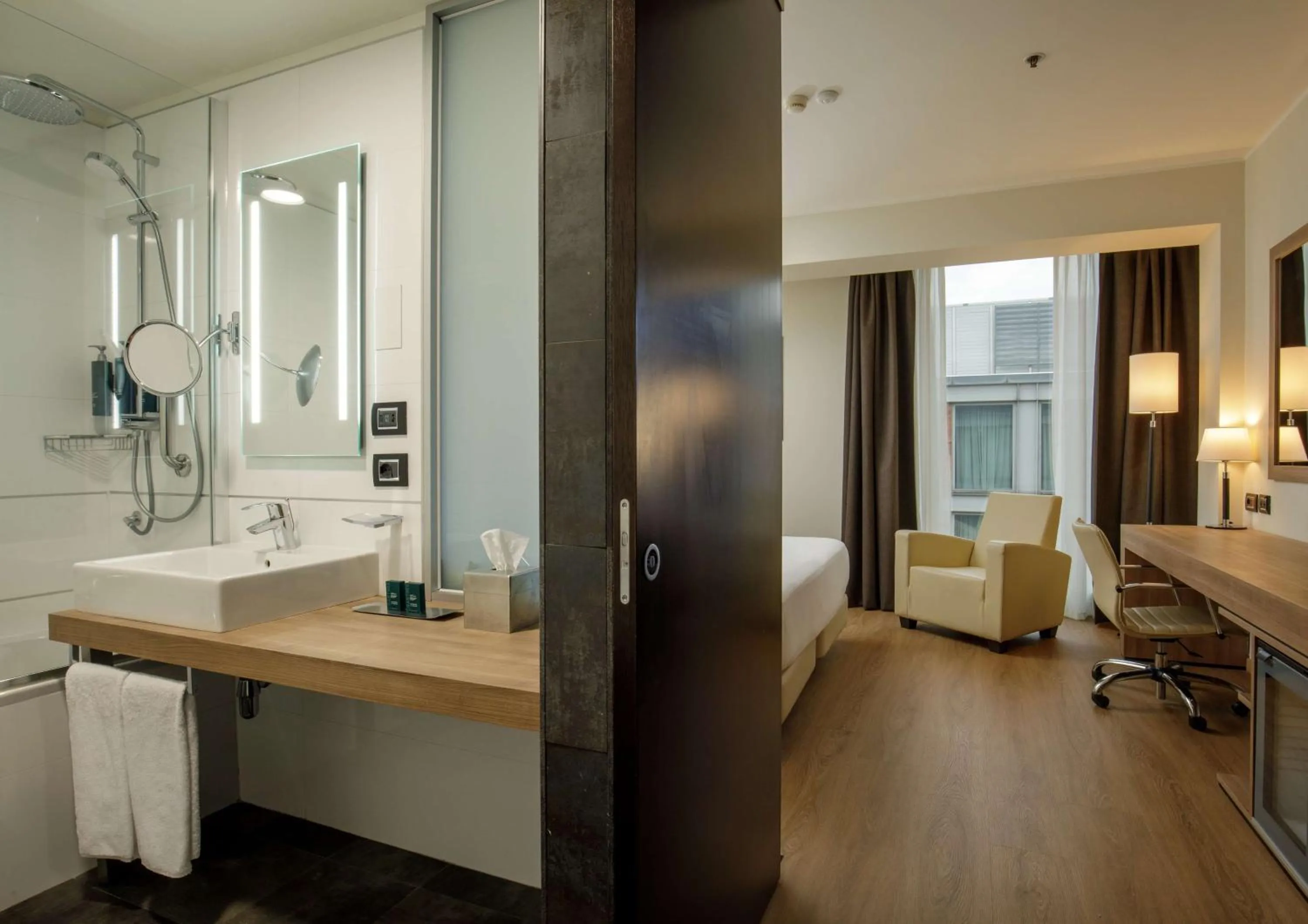Bathroom in DoubleTree By Hilton Milan