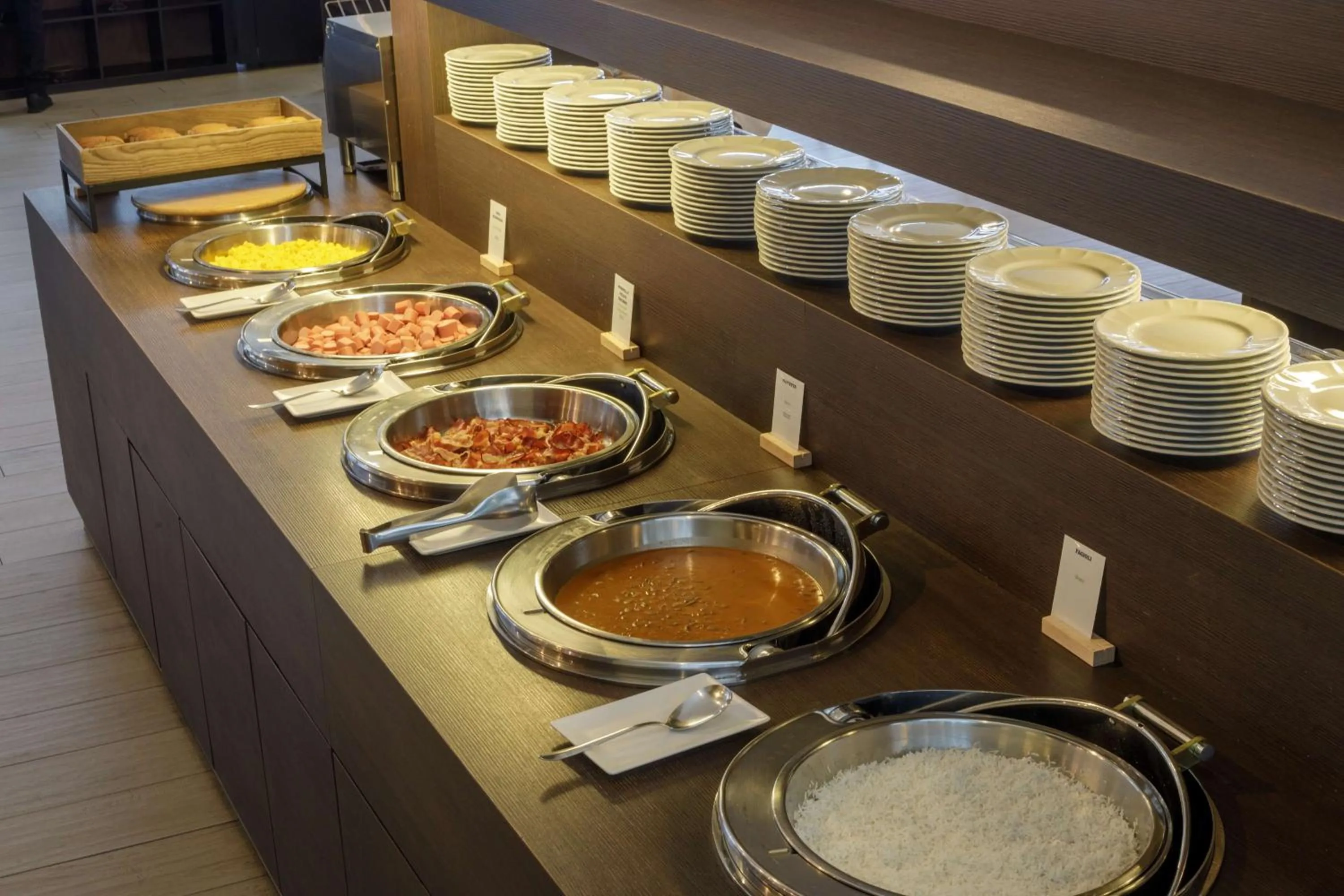 Restaurant/places to eat in DoubleTree By Hilton Milan